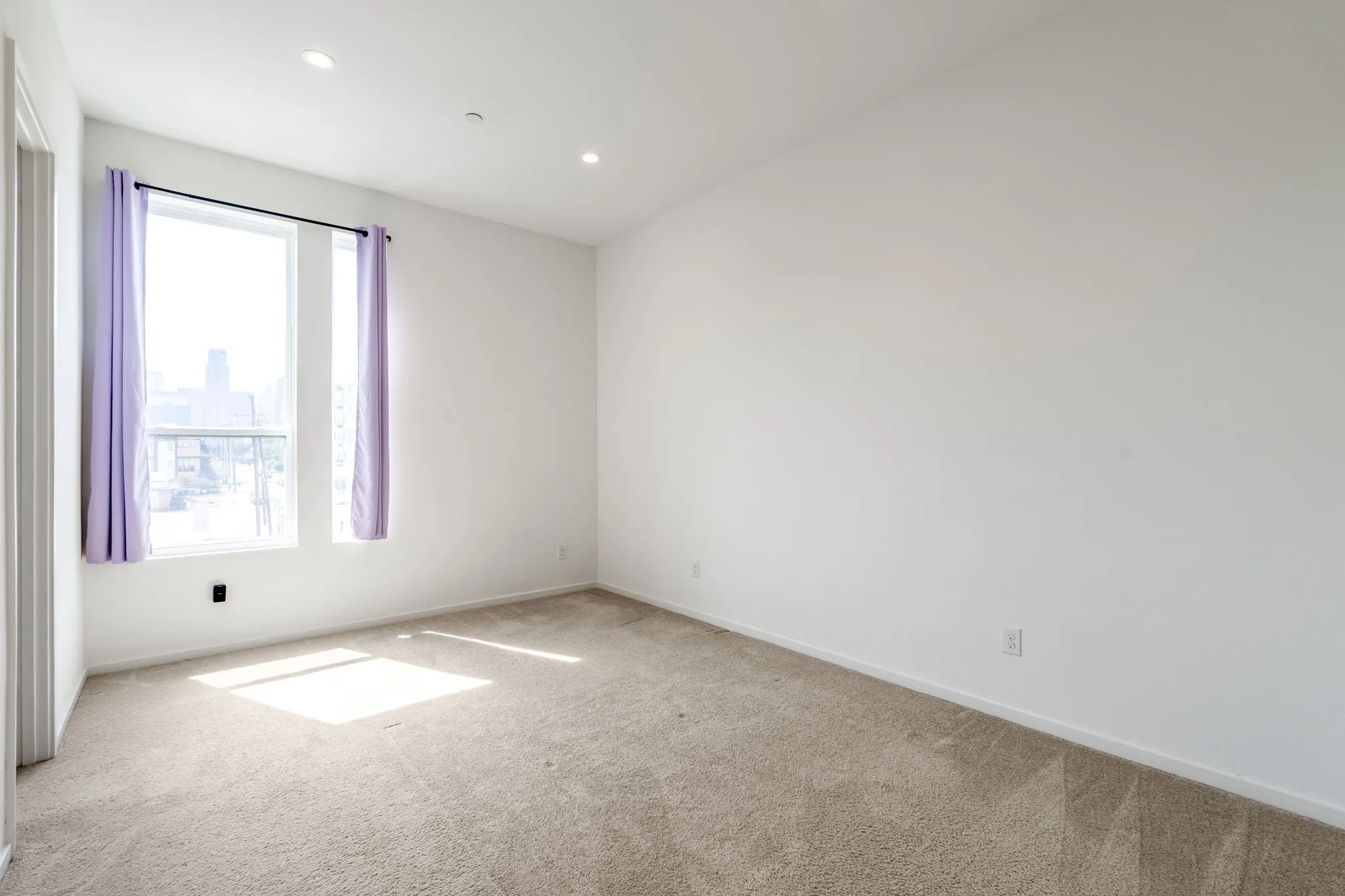 Condominium For Rent in Dallas County , 3812 San Jacinto Street 203, Dallas, Texas 75204, 2 Bedroom, 3 Bathroom, 2 Garage spaces, 1,479 Sqft, built in 2020, mls#21397105, Real Estate Agent in Dallas, Homes For Rent in Dallas county, Homes For Rent in Dallas, Realtor in Dallas Texas, Real Estate Brokerage Independent Realty Texas, Luminita Cordes Realtor
