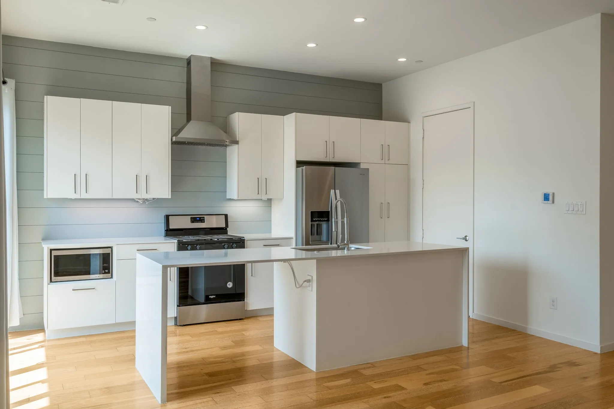 Condominium For Rent in Dallas County , 3812 San Jacinto Street 203, Dallas, Texas 75204, 2 Bedroom, 3 Bathroom, 2 Garage spaces, 1,479 Sqft, built in 2020, mls#21397105, Real Estate Agent in Dallas, Homes For Rent in Dallas county, Homes For Rent in Dallas, Realtor in Dallas Texas, Real Estate Brokerage Independent Realty Texas, Luminita Cordes Realtor