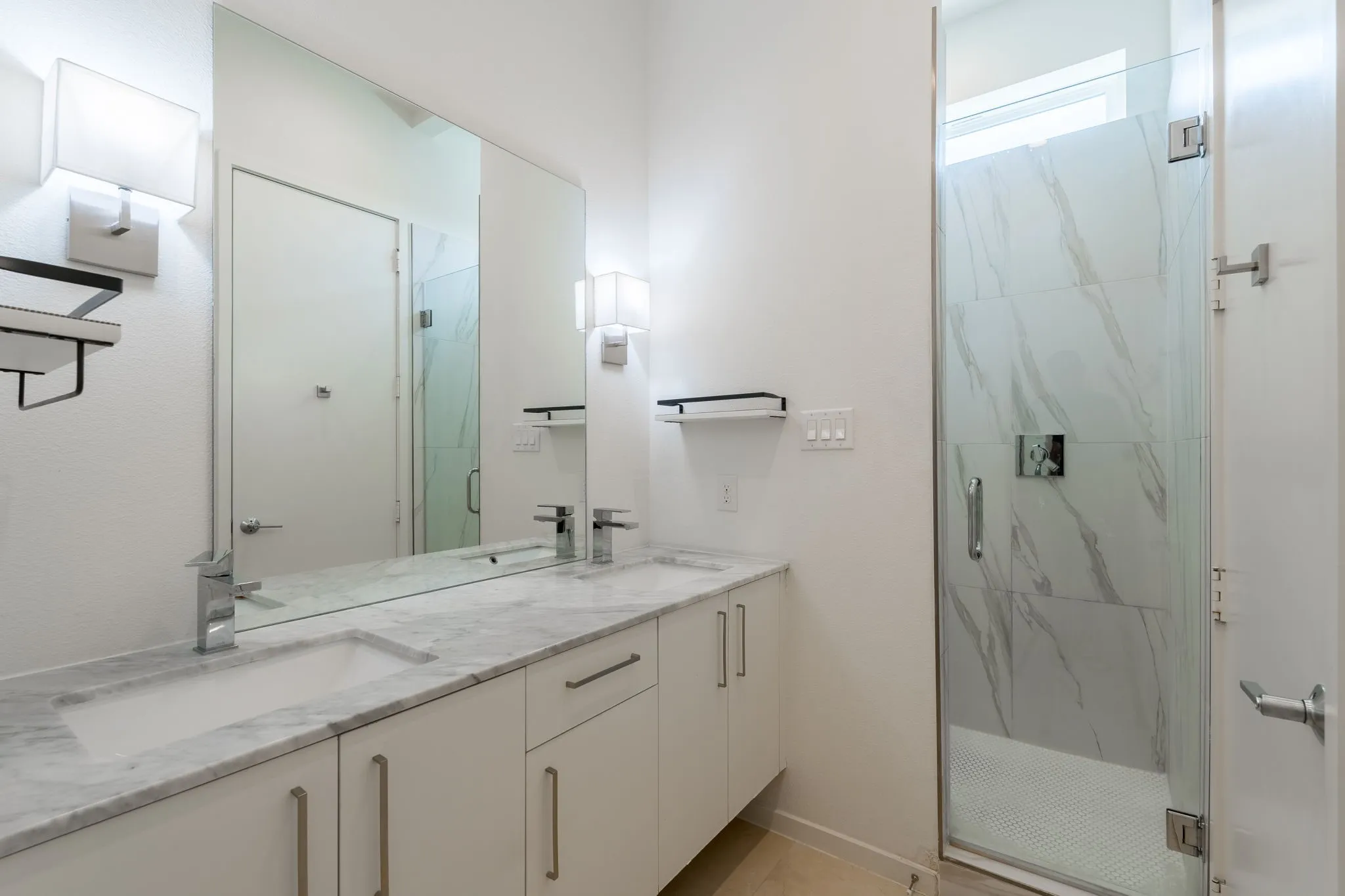 Condominium For Rent in Dallas County , 3812 San Jacinto Street 203, Dallas, Texas 75204, 2 Bedroom, 3 Bathroom, 2 Garage spaces, 1,479 Sqft, built in 2020, mls#21397105, Real Estate Agent in Dallas, Homes For Rent in Dallas county, Homes For Rent in Dallas, Realtor in Dallas Texas, Real Estate Brokerage Independent Realty Texas, Luminita Cordes Realtor
