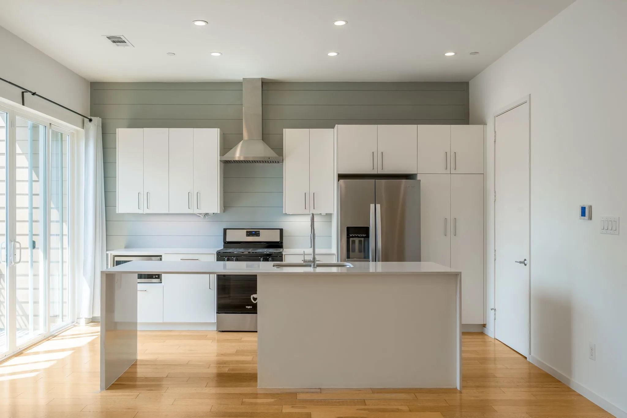 Condominium For Rent in Dallas County , 3812 San Jacinto Street 203, Dallas, Texas 75204, 2 Bedroom, 3 Bathroom, 2 Garage spaces, 1,479 Sqft, built in 2020, mls#21397105, Real Estate Agent in Dallas, Homes For Rent in Dallas county, Homes For Rent in Dallas, Realtor in Dallas Texas, Real Estate Brokerage Independent Realty Texas, Luminita Cordes Realtor