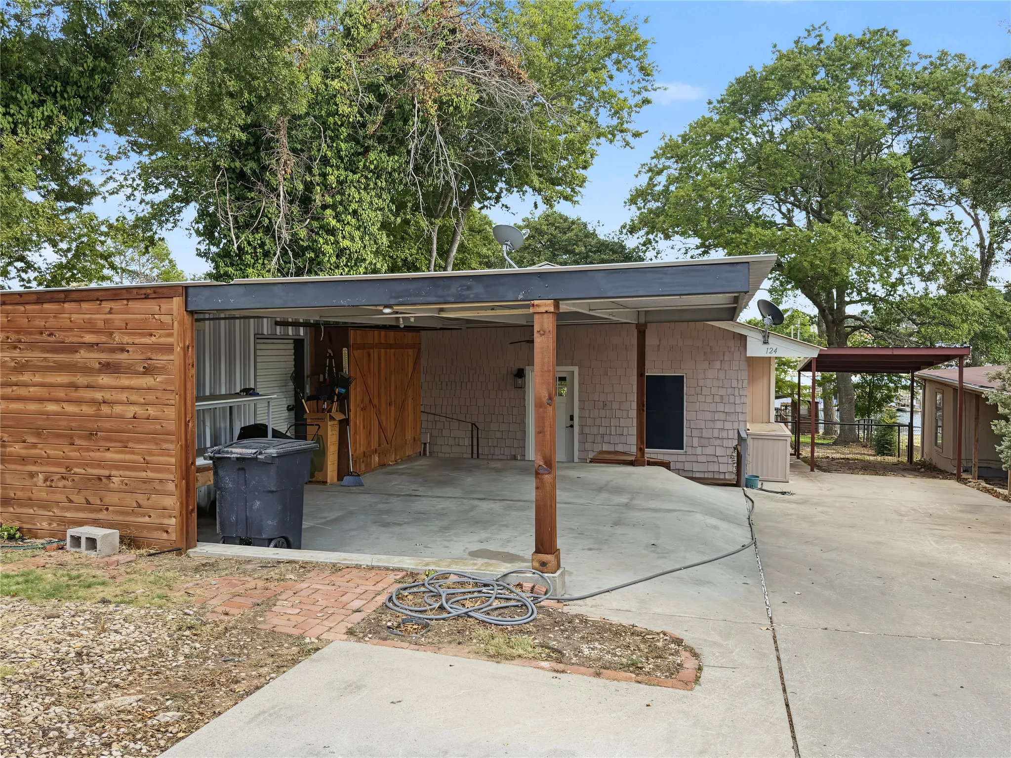 Single Family Residence For Sale in Parker County , 124 Marina View Court, Weatherford, Texas 76087, 2 Bedroom, 2 Bathroom, Garage spaces, 1,412 Sqft, built in 2025, mls#21395359, Real Estate Agent in Weatherford, Homes For Sale in Parker county, Homes For Sale in Weatherford, Realtor in Weatherford Texas, Real Estate Brokerage Independent Realty Texas, Luminita Cordes Realtor