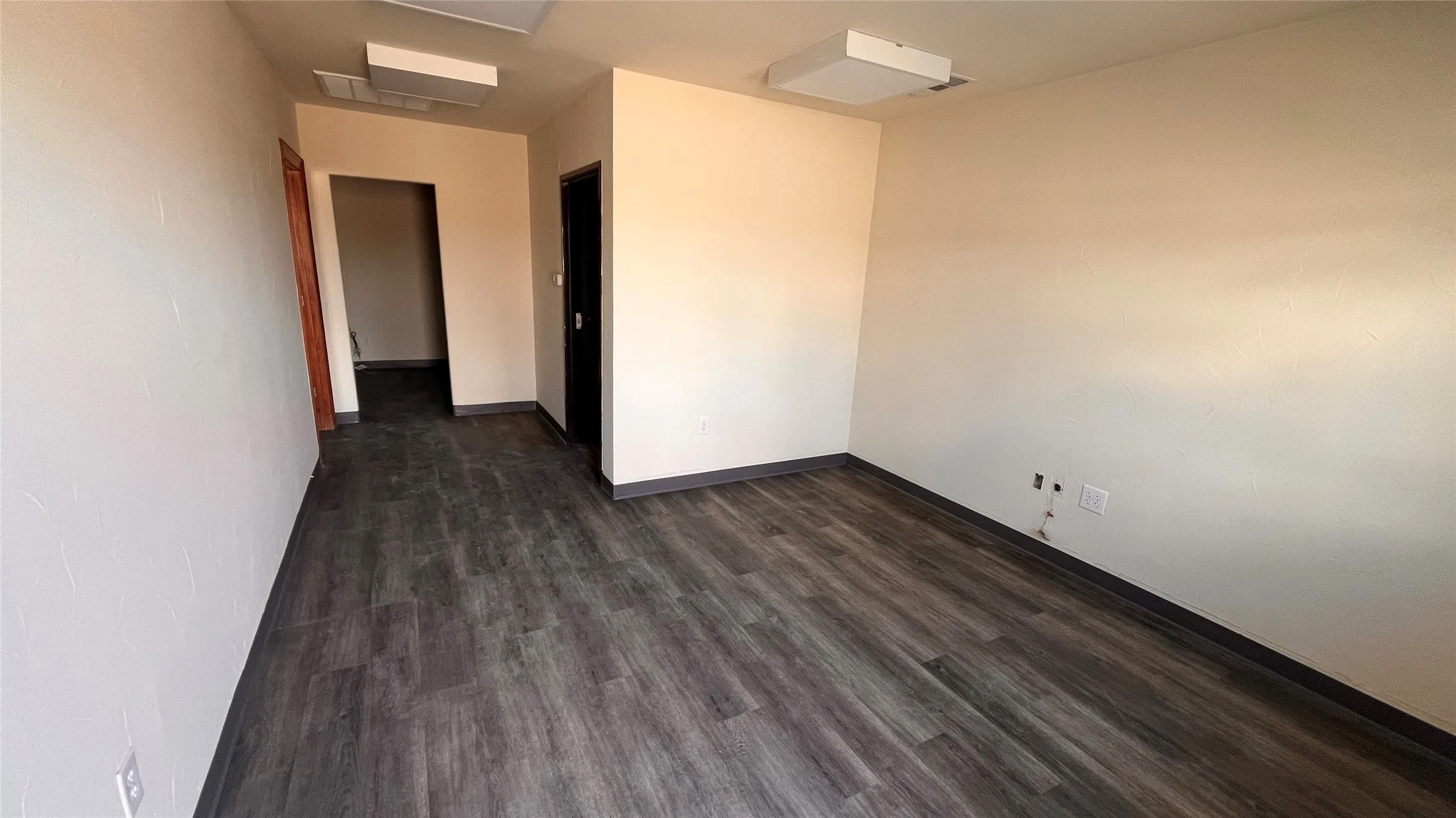 Industrial For Rent in Collin County , 474 N Hays Road F1, Prosper, Texas 75078, 0, 0, Garage spaces, 5,400 Sqft, built in 2004, mls#21389246, Real Estate Agent in Prosper, Homes For Rent in Collin county, Homes For Rent in Prosper, Realtor in Prosper Texas, Real Estate Brokerage Independent Realty Texas, Luminita Cordes Realtor