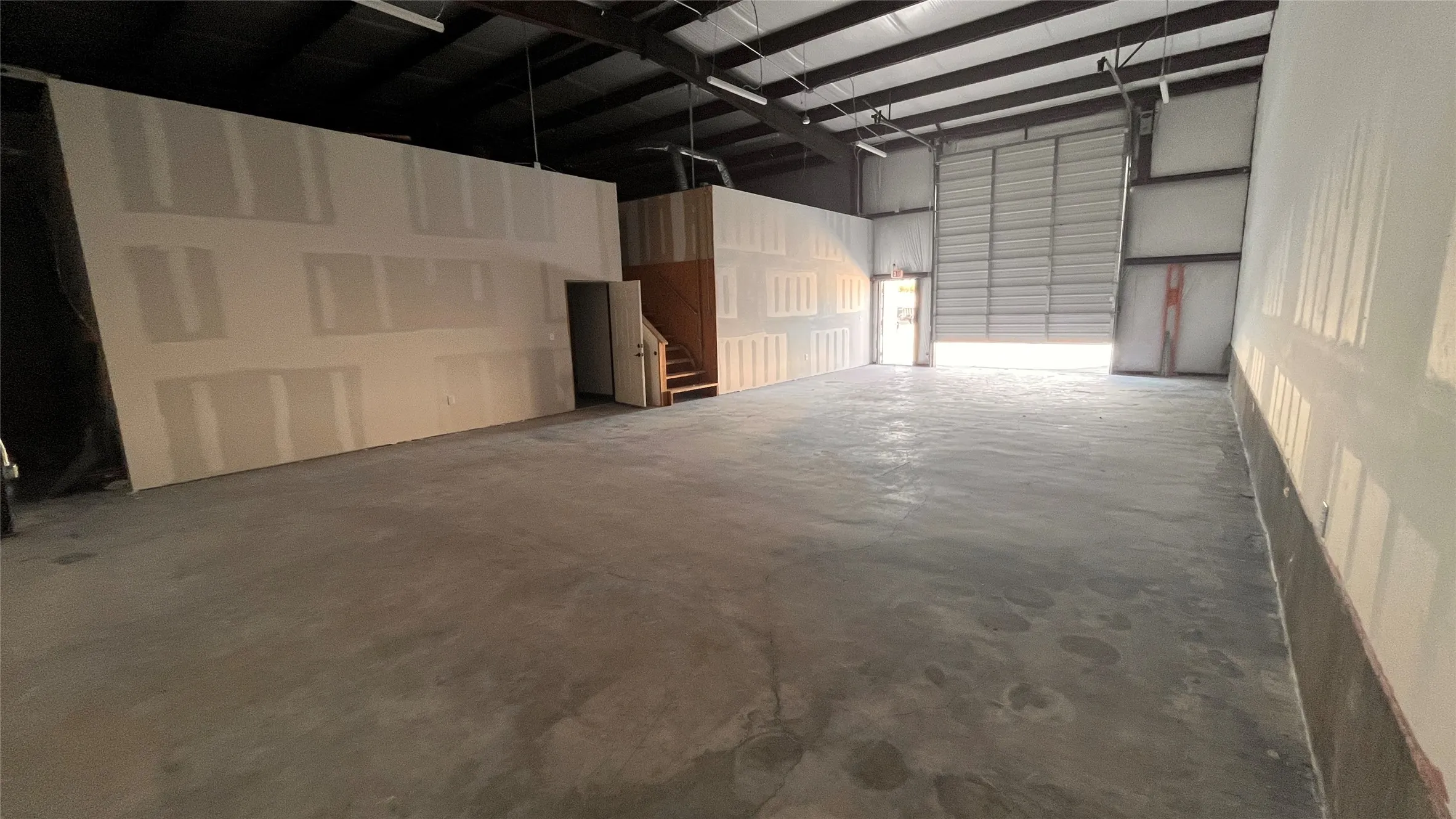Industrial For Rent in Collin County , 474 N Hays Road F1, Prosper, Texas 75078, 0, 0, Garage spaces, 5,400 Sqft, built in 2004, mls#21389246, Real Estate Agent in Prosper, Homes For Rent in Collin county, Homes For Rent in Prosper, Realtor in Prosper Texas, Real Estate Brokerage Independent Realty Texas, Luminita Cordes Realtor