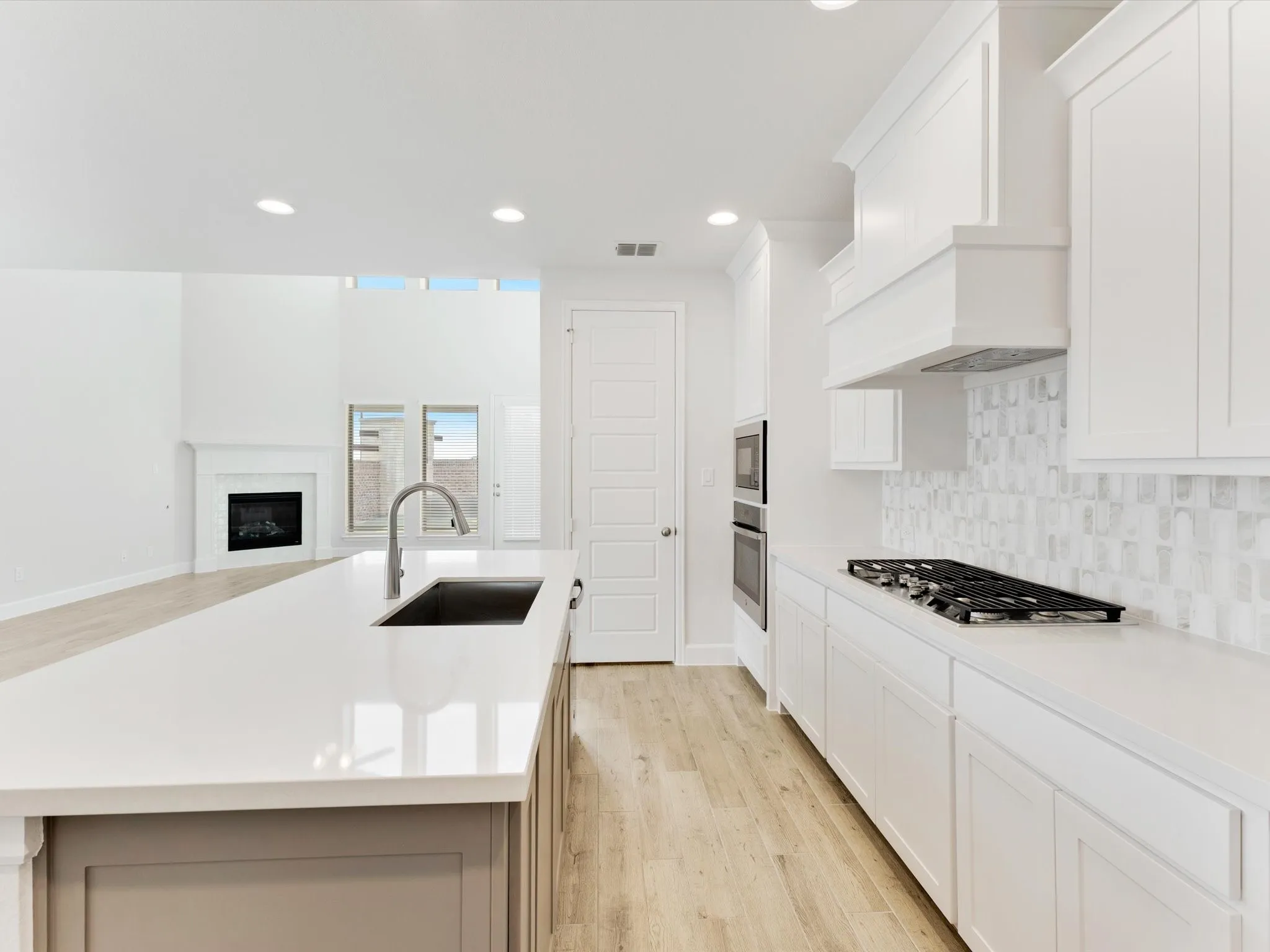 Single Family Residence For Sale in Rockwall County , 2303 Butler Avenue, Fate, Texas 75087, 4 Bedroom, 4 Bathroom, 1 Garage spaces, 2,629 Sqft, built in 2025, mls#21393622, Real Estate Agent in Fate, Homes For Sale in Rockwall county, Homes For Sale in Fate, Realtor in Fate Texas, Real Estate Brokerage Independent Realty Texas, Luminita Cordes Realtor