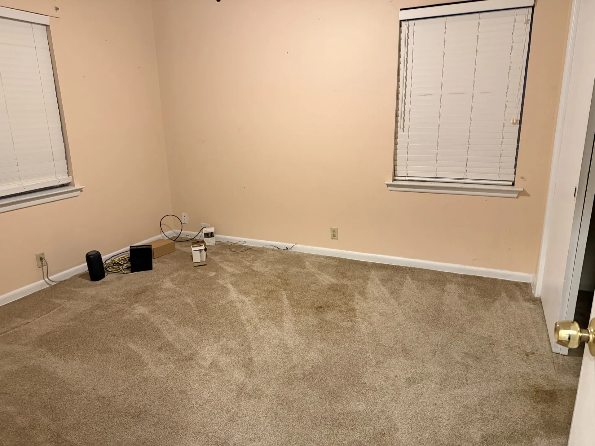 Single Family Residence For Sale in Denton County , 924 Monterey Drive, Denton, Texas 76209, 3 Bedroom, 2 Bathroom, Garage spaces, 1,123 Sqft, built in 1965, mls#21393517, Real Estate Agent in Denton, Homes For Sale in Denton county, Homes For Sale in Denton, Realtor in Denton Texas, Real Estate Brokerage Independent Realty Texas, Luminita Cordes Realtor