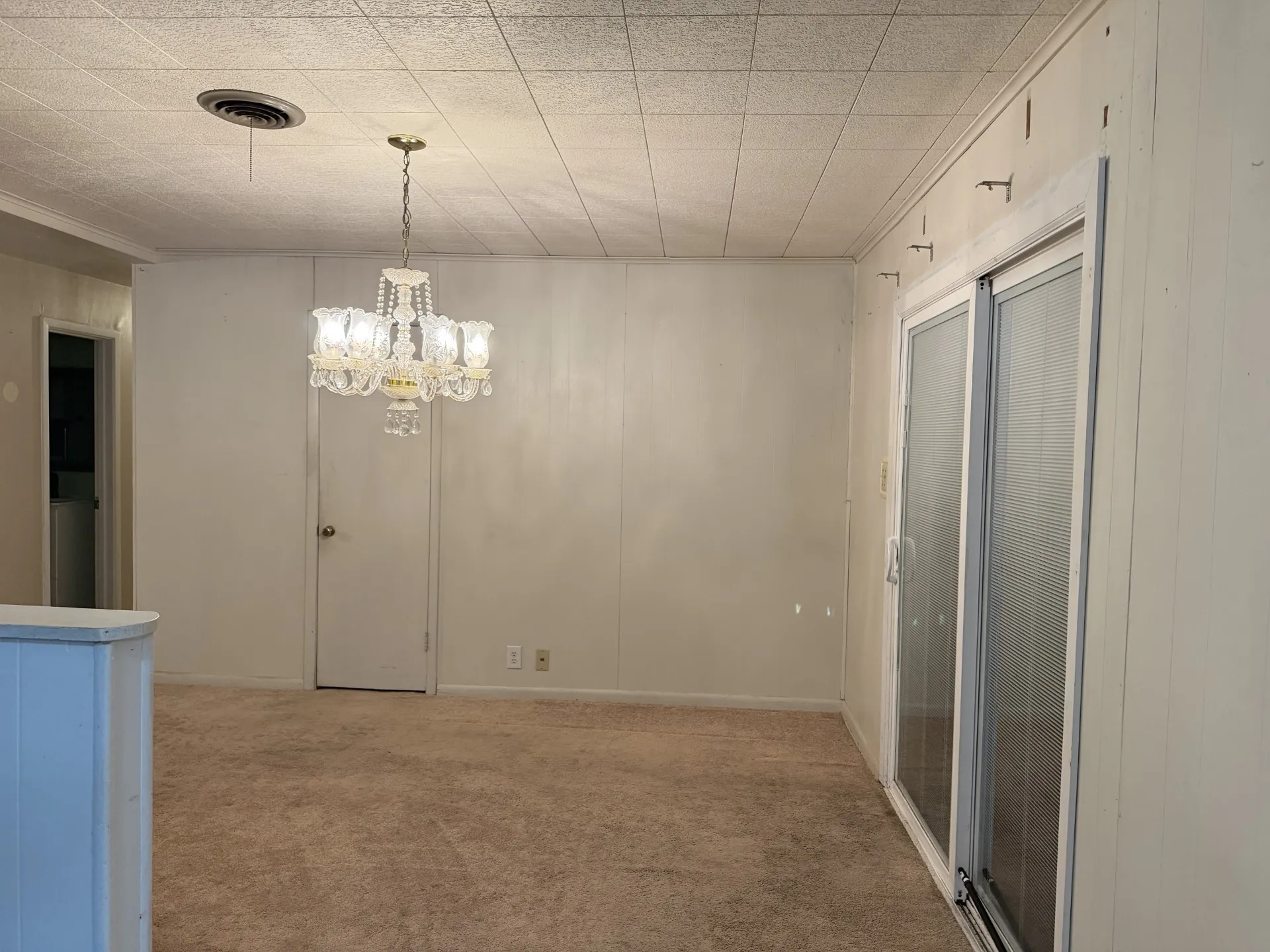 Single Family Residence For Sale in Denton County , 924 Monterey Drive, Denton, Texas 76209, 3 Bedroom, 2 Bathroom, Garage spaces, 1,123 Sqft, built in 1965, mls#21393517, Real Estate Agent in Denton, Homes For Sale in Denton county, Homes For Sale in Denton, Realtor in Denton Texas, Real Estate Brokerage Independent Realty Texas, Luminita Cordes Realtor