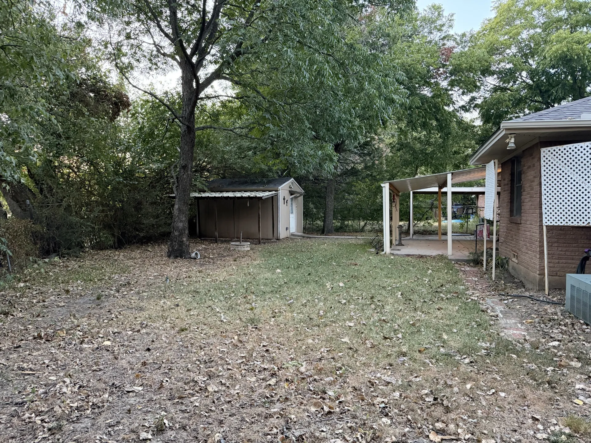 Single Family Residence For Sale in Denton County , 924 Monterey Drive, Denton, Texas 76209, 3 Bedroom, 2 Bathroom, Garage spaces, 1,123 Sqft, built in 1965, mls#21393517, Real Estate Agent in Denton, Homes For Sale in Denton county, Homes For Sale in Denton, Realtor in Denton Texas, Real Estate Brokerage Independent Realty Texas, Luminita Cordes Realtor