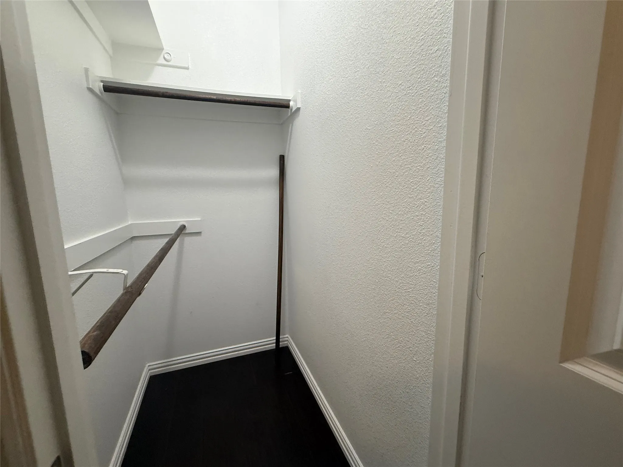 Townhouse For Rent in Denton County , 217 Barrington Lane, Lewisville, Texas 75067, 3 Bedroom, 3 Bathroom, 2 Garage spaces, 1,666 Sqft, built in 2014, mls#21397045, Real Estate Agent in Lewisville, Homes For Rent in Denton county, Homes For Rent in Lewisville, Realtor in Lewisville Texas, Real Estate Brokerage Independent Realty Texas, Luminita Cordes Realtor
