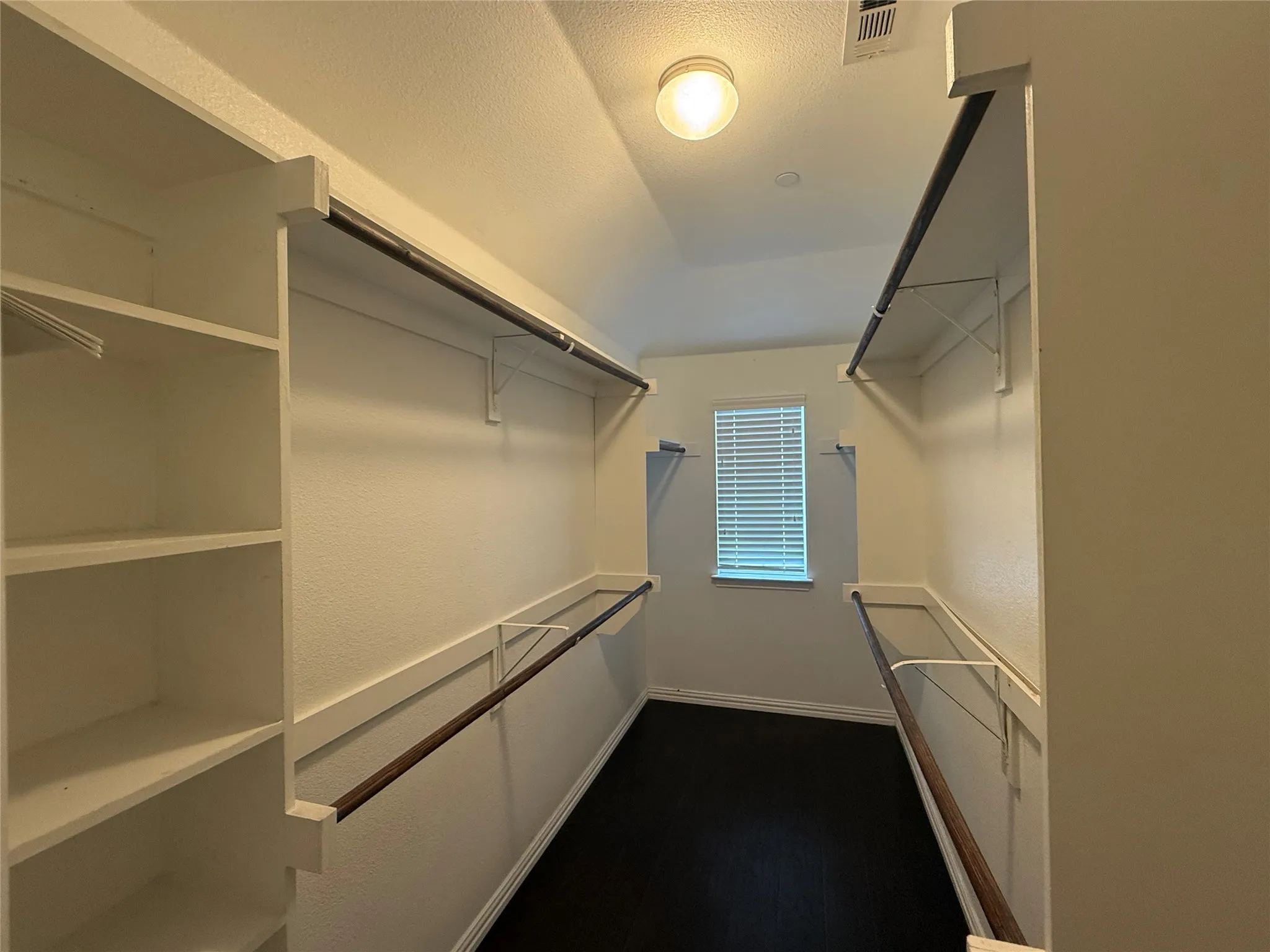 Townhouse For Rent in Denton County , 217 Barrington Lane, Lewisville, Texas 75067, 3 Bedroom, 3 Bathroom, 2 Garage spaces, 1,666 Sqft, built in 2014, mls#21397045, Real Estate Agent in Lewisville, Homes For Rent in Denton county, Homes For Rent in Lewisville, Realtor in Lewisville Texas, Real Estate Brokerage Independent Realty Texas, Luminita Cordes Realtor