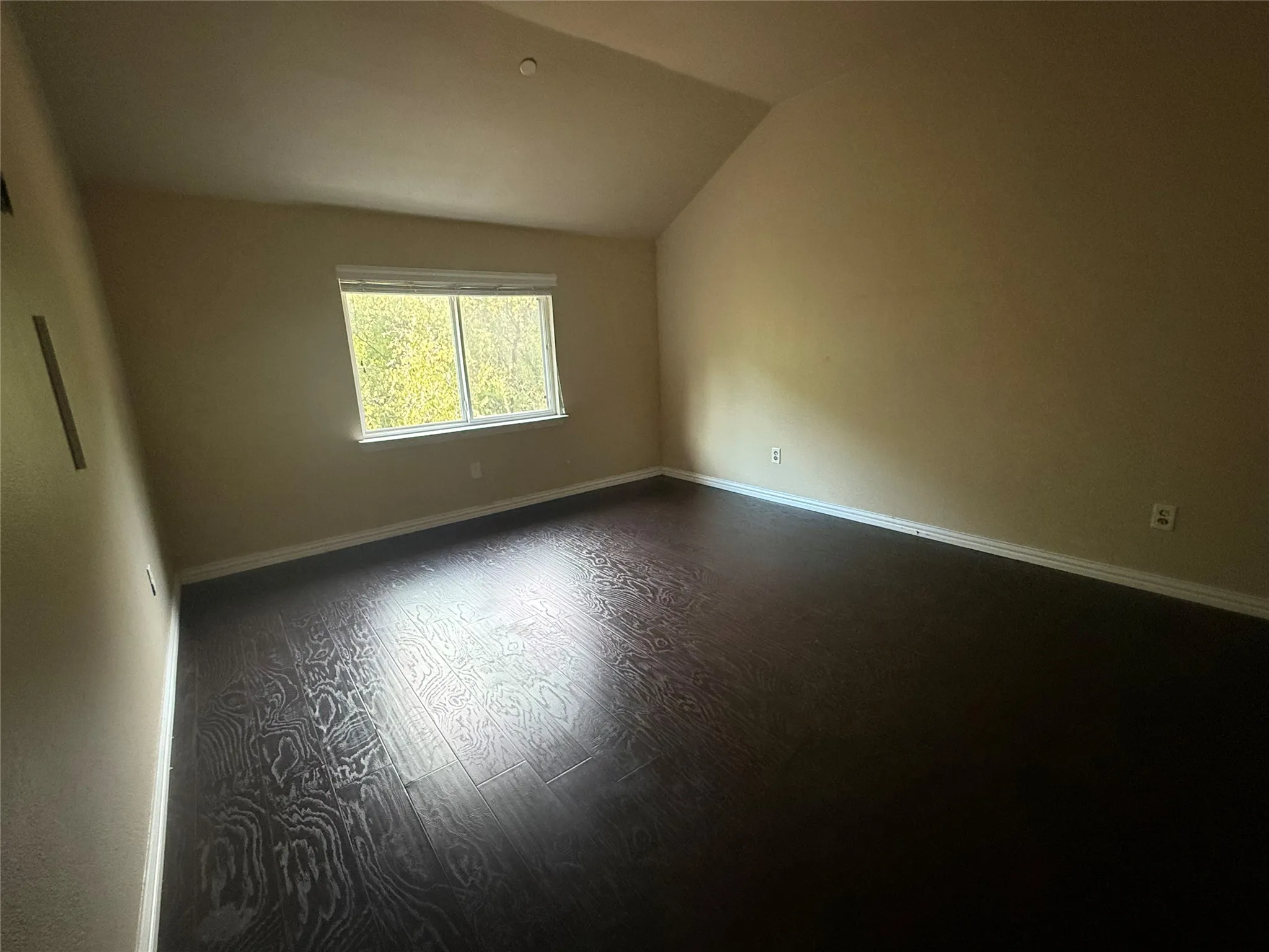 Townhouse For Rent in Denton County , 217 Barrington Lane, Lewisville, Texas 75067, 3 Bedroom, 3 Bathroom, 2 Garage spaces, 1,666 Sqft, built in 2014, mls#21397045, Real Estate Agent in Lewisville, Homes For Rent in Denton county, Homes For Rent in Lewisville, Realtor in Lewisville Texas, Real Estate Brokerage Independent Realty Texas, Luminita Cordes Realtor