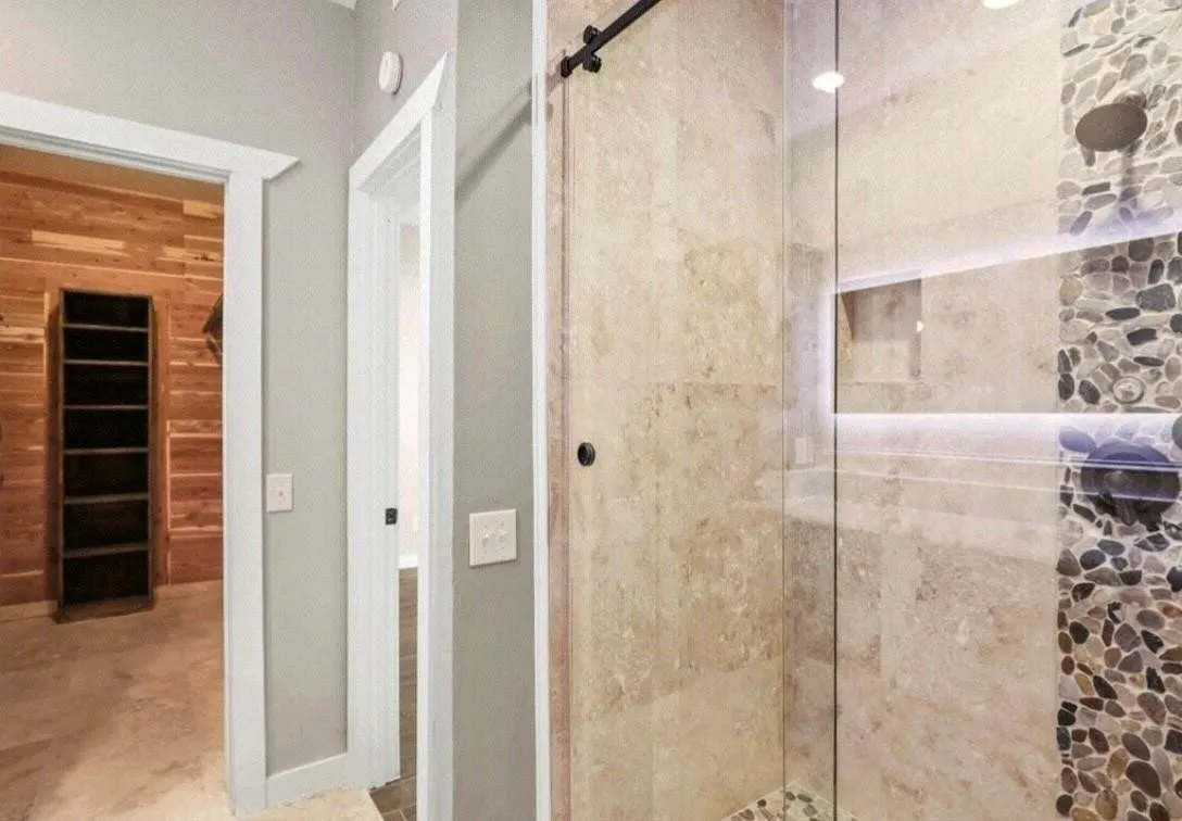 Condominium For Rent in Dallas County , 5100 Verde valley lane 111, Dallas, Texas 75254, 1 Bedroom, 2 Bathroom, Garage spaces, 985 Sqft, built in 1982, mls#21396741, Real Estate Agent in Dallas, Homes For Rent in Dallas county, Homes For Rent in Dallas, Realtor in Dallas Texas, Real Estate Brokerage Independent Realty Texas, Luminita Cordes Realtor