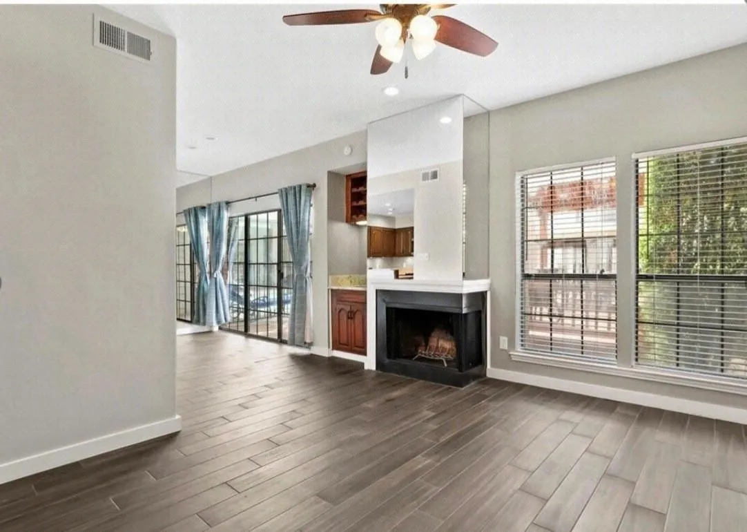 Condominium For Rent in Dallas County , 5100 Verde valley lane 111, Dallas, Texas 75254, 1 Bedroom, 2 Bathroom, Garage spaces, 985 Sqft, built in 1982, mls#21396741, Real Estate Agent in Dallas, Homes For Rent in Dallas county, Homes For Rent in Dallas, Realtor in Dallas Texas, Real Estate Brokerage Independent Realty Texas, Luminita Cordes Realtor
