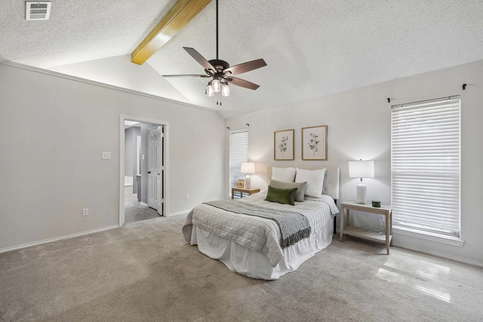Single Family Residence For Sale in Dallas County , 3702 Elmcrest Circle, Garland, Texas 75040, 3 Bedroom, 2 Bathroom, 2 Garage spaces, 2,118 Sqft, built in 1983, mls#21397120, Real Estate Agent in Garland, Homes For Sale in Dallas county, Homes For Sale in Garland, Realtor in Garland Texas, Real Estate Brokerage Independent Realty Texas, Luminita Cordes Realtor