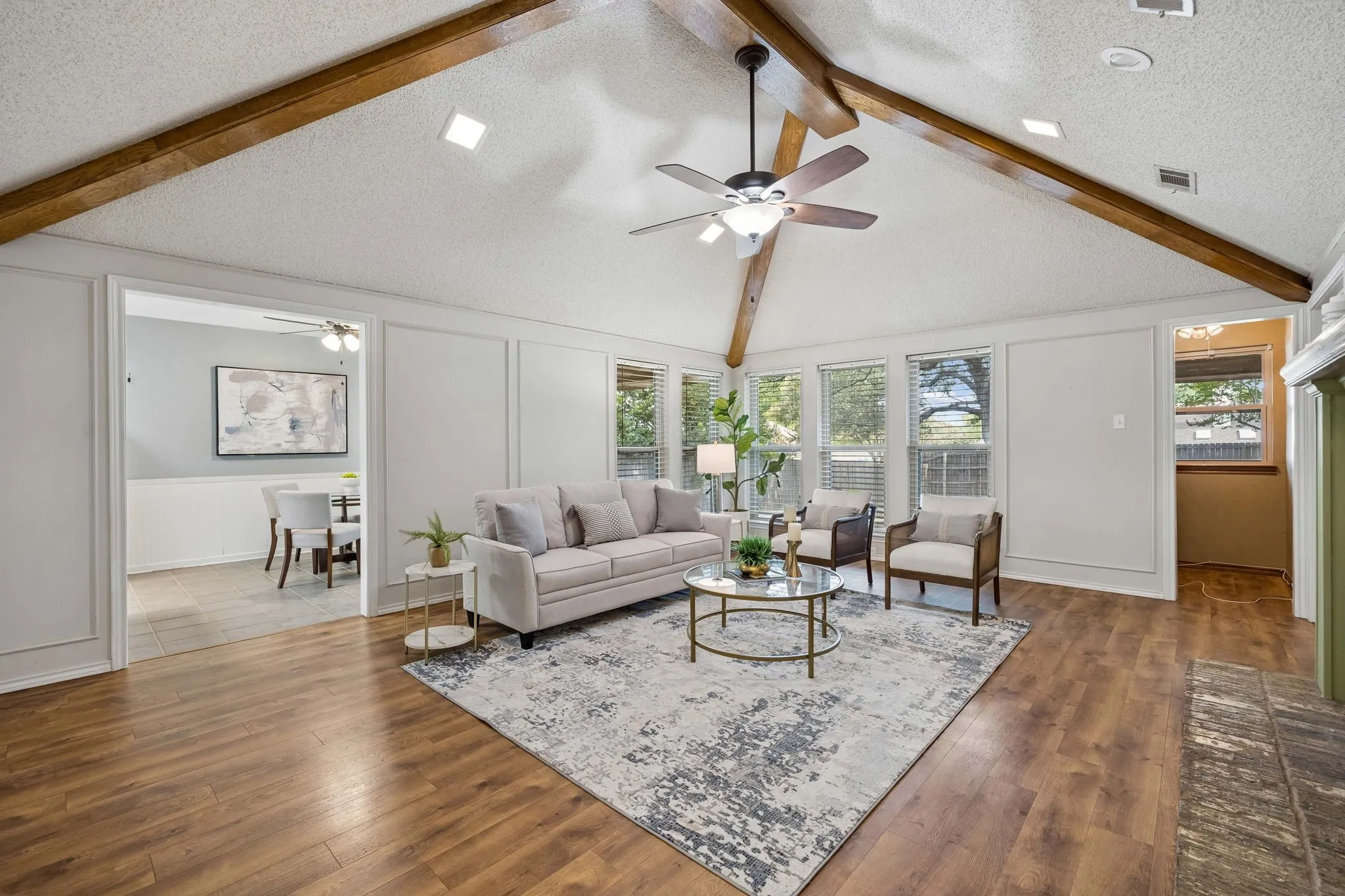 Single Family Residence For Sale in Dallas County , 3702 Elmcrest Circle, Garland, Texas 75040, 3 Bedroom, 2 Bathroom, 2 Garage spaces, 2,118 Sqft, built in 1983, mls#21397120, Real Estate Agent in Garland, Homes For Sale in Dallas county, Homes For Sale in Garland, Realtor in Garland Texas, Real Estate Brokerage Independent Realty Texas, Luminita Cordes Realtor