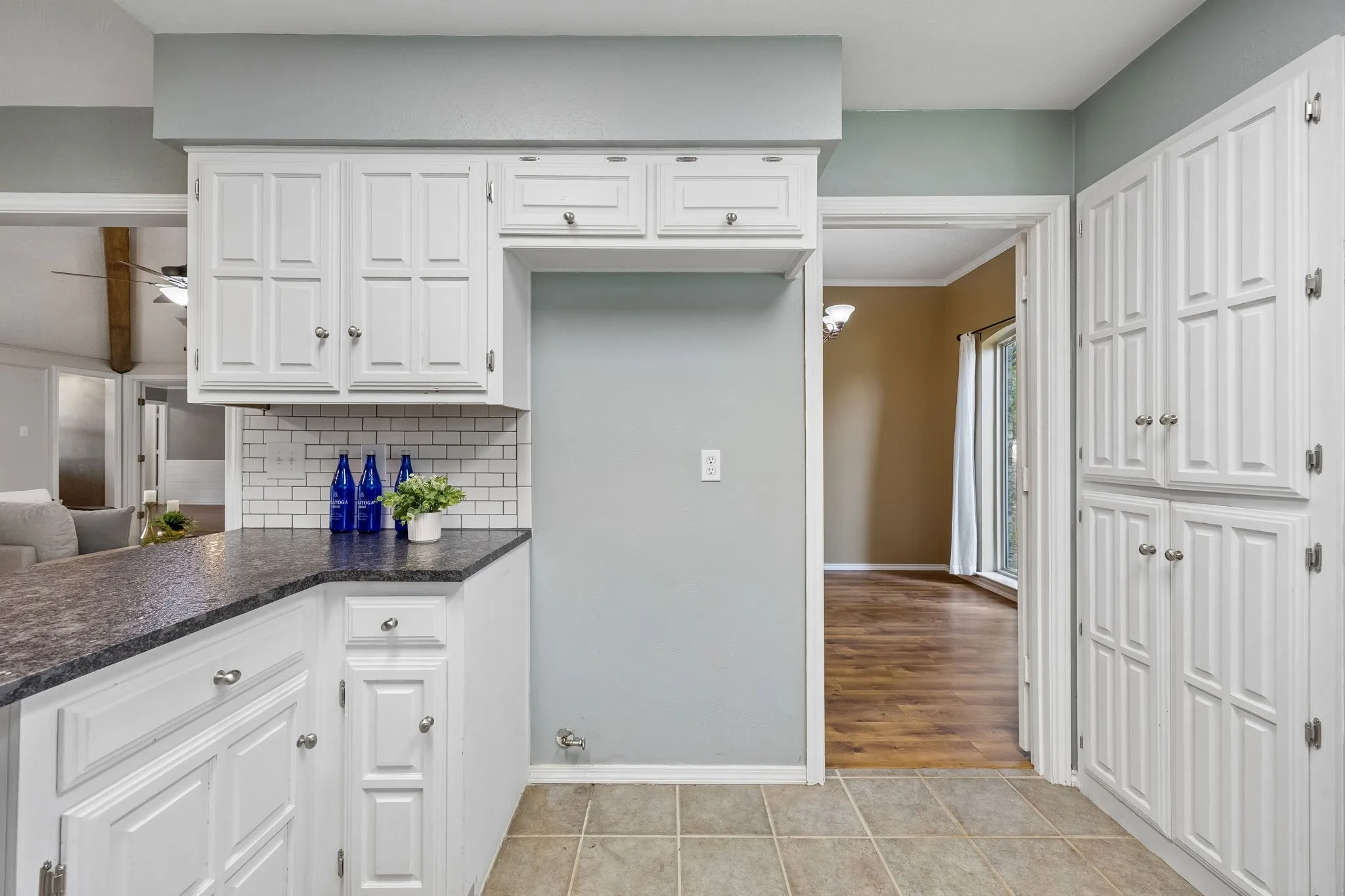 Single Family Residence For Sale in Dallas County , 3702 Elmcrest Circle, Garland, Texas 75040, 3 Bedroom, 2 Bathroom, 2 Garage spaces, 2,118 Sqft, built in 1983, mls#21397120, Real Estate Agent in Garland, Homes For Sale in Dallas county, Homes For Sale in Garland, Realtor in Garland Texas, Real Estate Brokerage Independent Realty Texas, Luminita Cordes Realtor