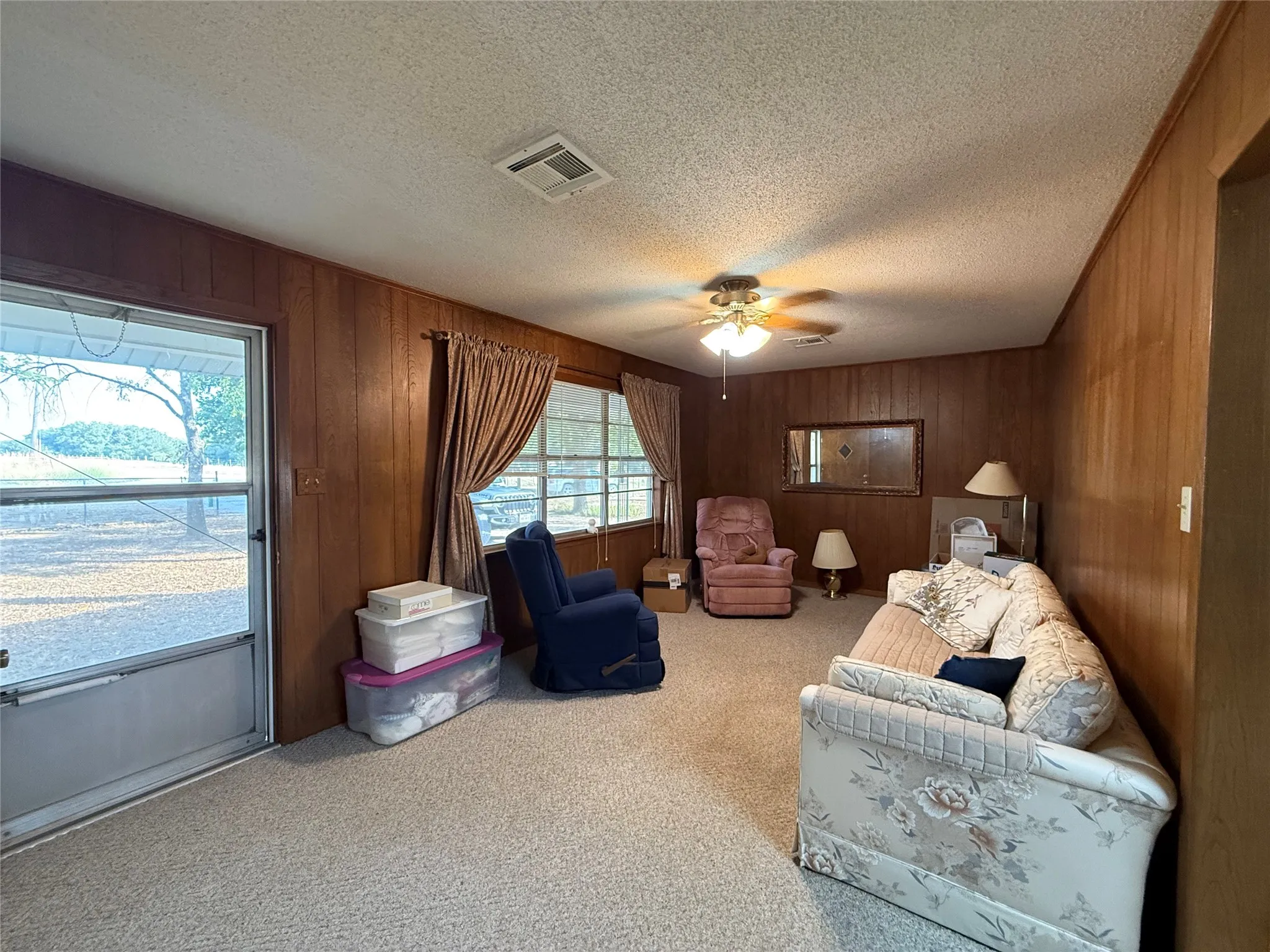 Farm For Sale in Bosque County , 467 County Road 2371, Meridian, Texas 76665, 3 Bedroom, 2 Bathroom, Garage spaces, 1,613 Sqft, built in 1971, mls#21396770, Real Estate Agent in Meridian, Homes For Sale in Bosque county, Homes For Sale in Meridian, Realtor in Meridian Texas, Real Estate Brokerage Independent Realty Texas, Luminita Cordes Realtor