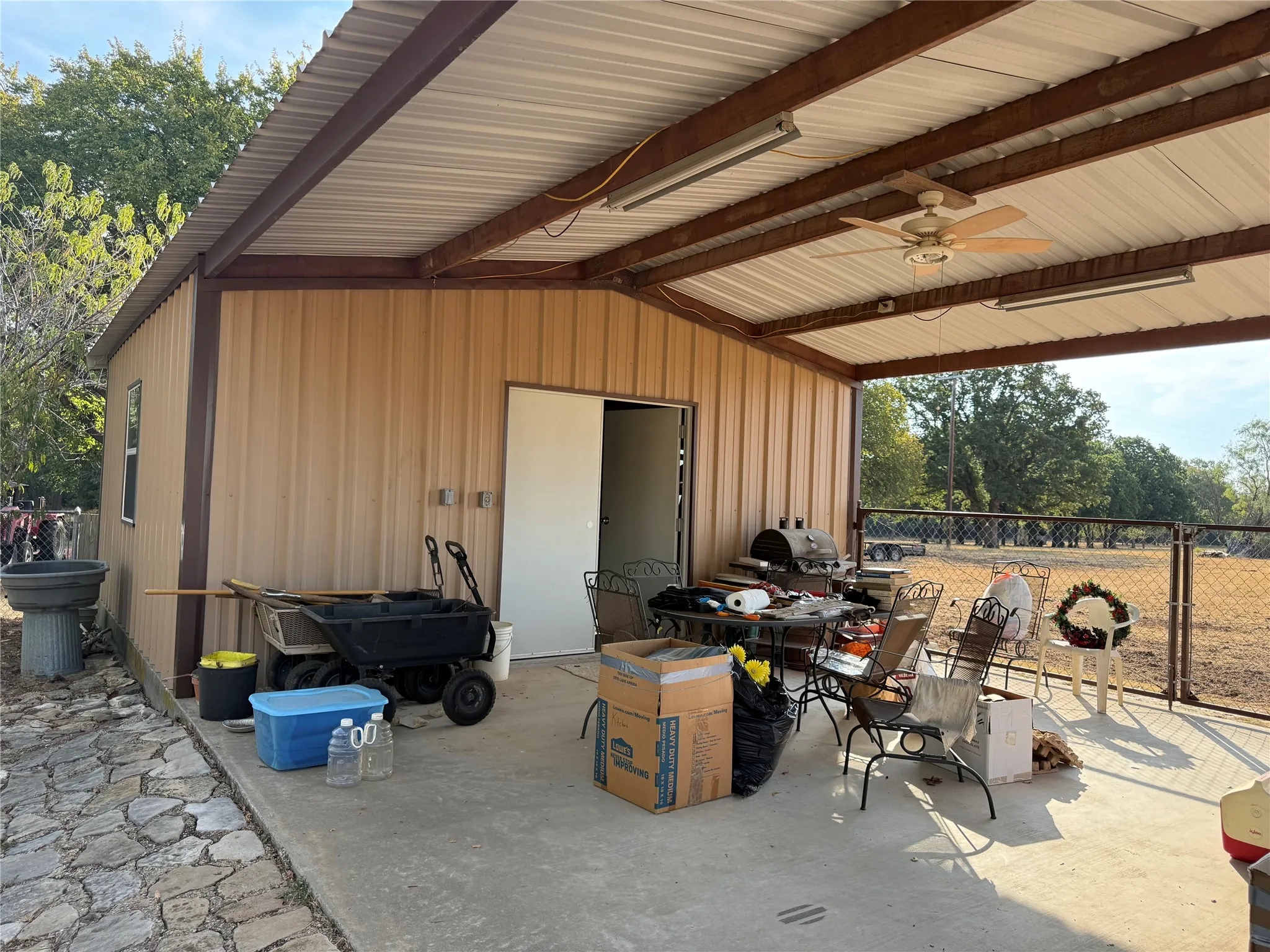 Farm For Sale in Bosque County , 467 County Road 2371, Meridian, Texas 76665, 3 Bedroom, 2 Bathroom, Garage spaces, 1,613 Sqft, built in 1971, mls#21396770, Real Estate Agent in Meridian, Homes For Sale in Bosque county, Homes For Sale in Meridian, Realtor in Meridian Texas, Real Estate Brokerage Independent Realty Texas, Luminita Cordes Realtor