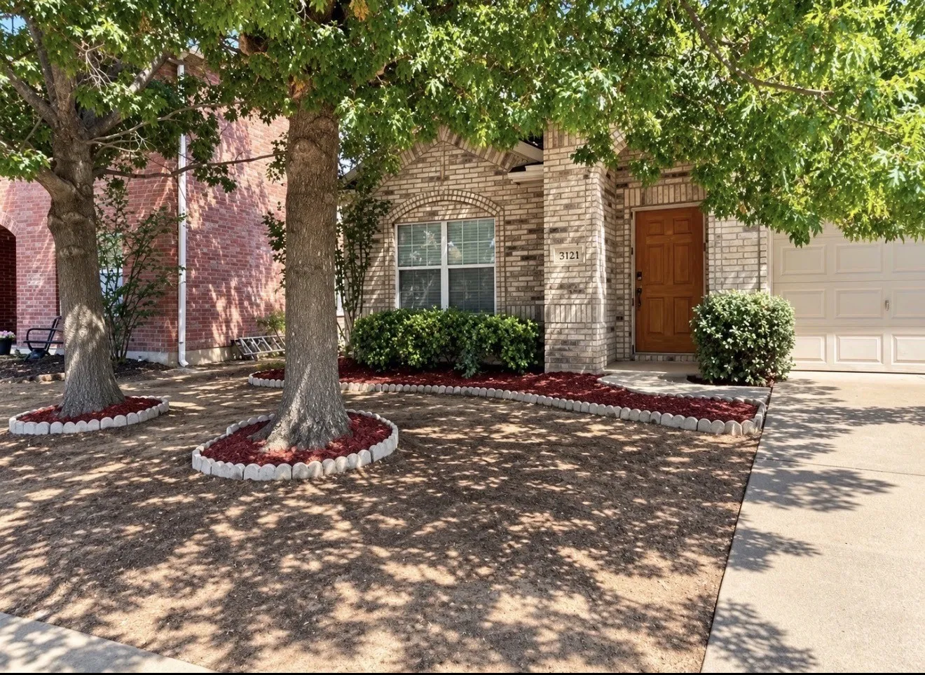 Single Family Residence For Rent in Tarrant County , 3121 Evangeline Road, Fort Worth, Texas 76140, 3 Bedroom, 2 Bathroom, 2 Garage spaces, 1,978 Sqft, built in 2006, mls#21397127, Real Estate Agent in Fort Worth, Homes For Rent in Tarrant county, Homes For Rent in Fort Worth, Realtor in Fort Worth Texas, Real Estate Brokerage Independent Realty Texas, Luminita Cordes Realtor