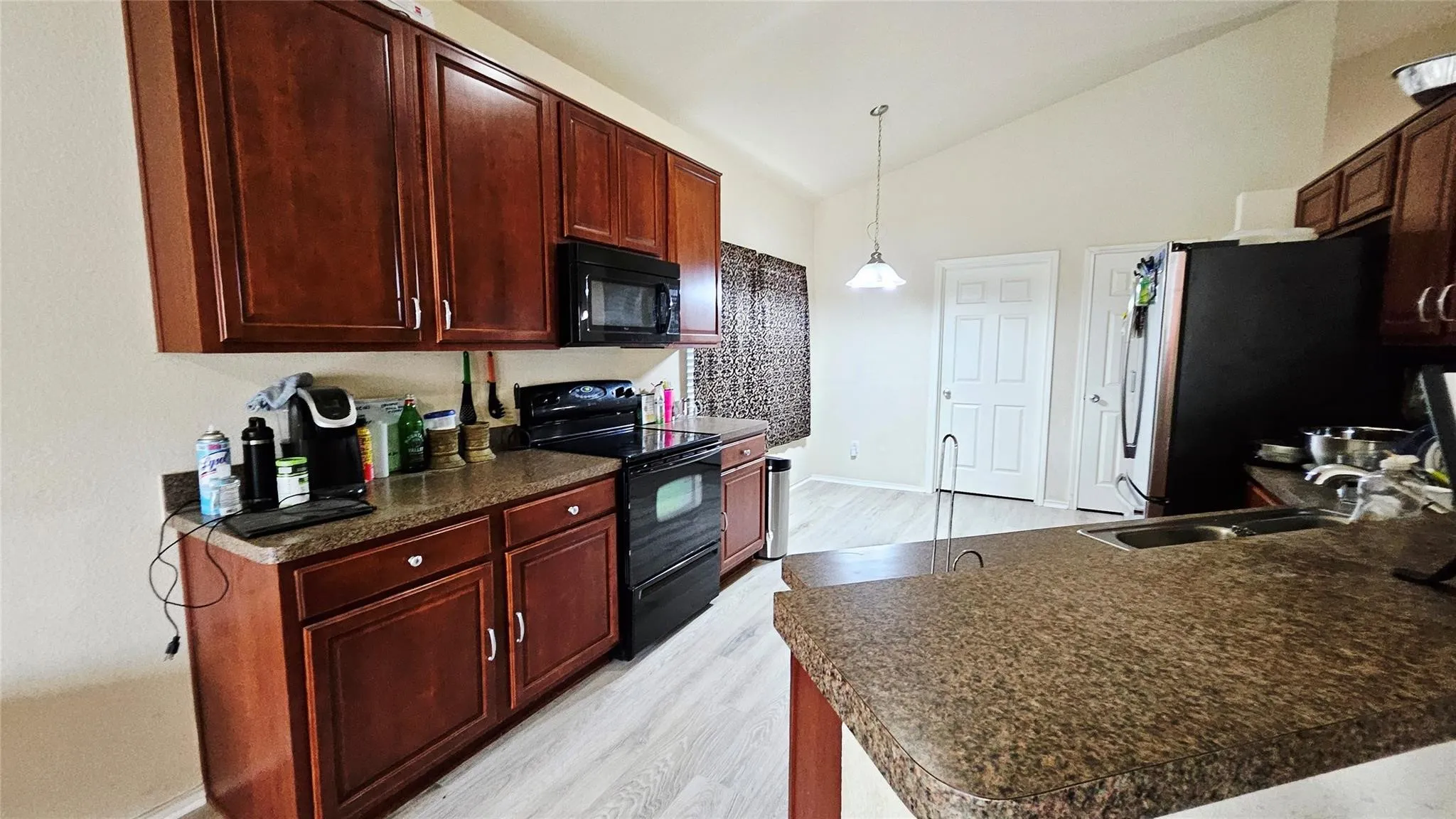 Single Family Residence For Rent in Tarrant County , 3121 Evangeline Road, Fort Worth, Texas 76140, 3 Bedroom, 2 Bathroom, 2 Garage spaces, 1,978 Sqft, built in 2006, mls#21397127, Real Estate Agent in Fort Worth, Homes For Rent in Tarrant county, Homes For Rent in Fort Worth, Realtor in Fort Worth Texas, Real Estate Brokerage Independent Realty Texas, Luminita Cordes Realtor