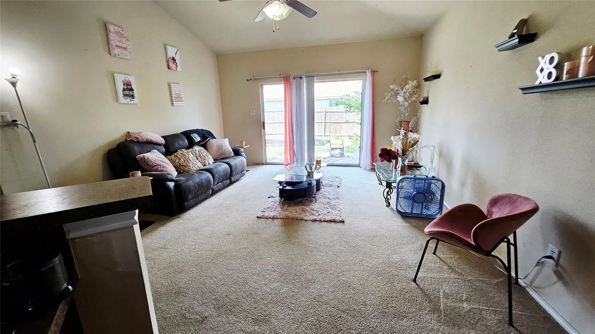 Single Family Residence For Rent in Tarrant County , 3121 Evangeline Road, Fort Worth, Texas 76140, 3 Bedroom, 2 Bathroom, 2 Garage spaces, 1,978 Sqft, built in 2006, mls#21397127, Real Estate Agent in Fort Worth, Homes For Rent in Tarrant county, Homes For Rent in Fort Worth, Realtor in Fort Worth Texas, Real Estate Brokerage Independent Realty Texas, Luminita Cordes Realtor