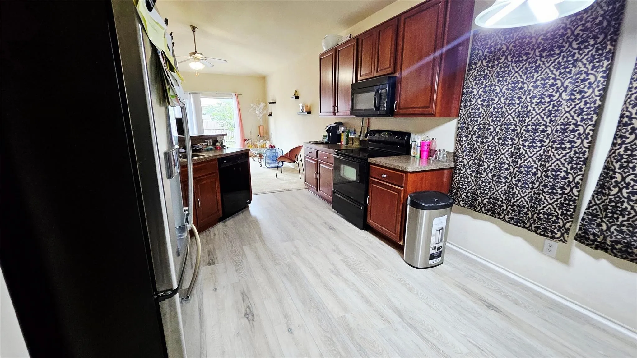 Single Family Residence For Rent in Tarrant County , 3121 Evangeline Road, Fort Worth, Texas 76140, 3 Bedroom, 2 Bathroom, 2 Garage spaces, 1,978 Sqft, built in 2006, mls#21397127, Real Estate Agent in Fort Worth, Homes For Rent in Tarrant county, Homes For Rent in Fort Worth, Realtor in Fort Worth Texas, Real Estate Brokerage Independent Realty Texas, Luminita Cordes Realtor