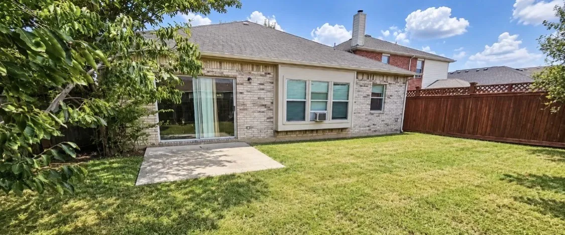 Single Family Residence For Rent in Tarrant County , 3121 Evangeline Road, Fort Worth, Texas 76140, 3 Bedroom, 2 Bathroom, 2 Garage spaces, 1,978 Sqft, built in 2006, mls#21397127, Real Estate Agent in Fort Worth, Homes For Rent in Tarrant county, Homes For Rent in Fort Worth, Realtor in Fort Worth Texas, Real Estate Brokerage Independent Realty Texas, Luminita Cordes Realtor