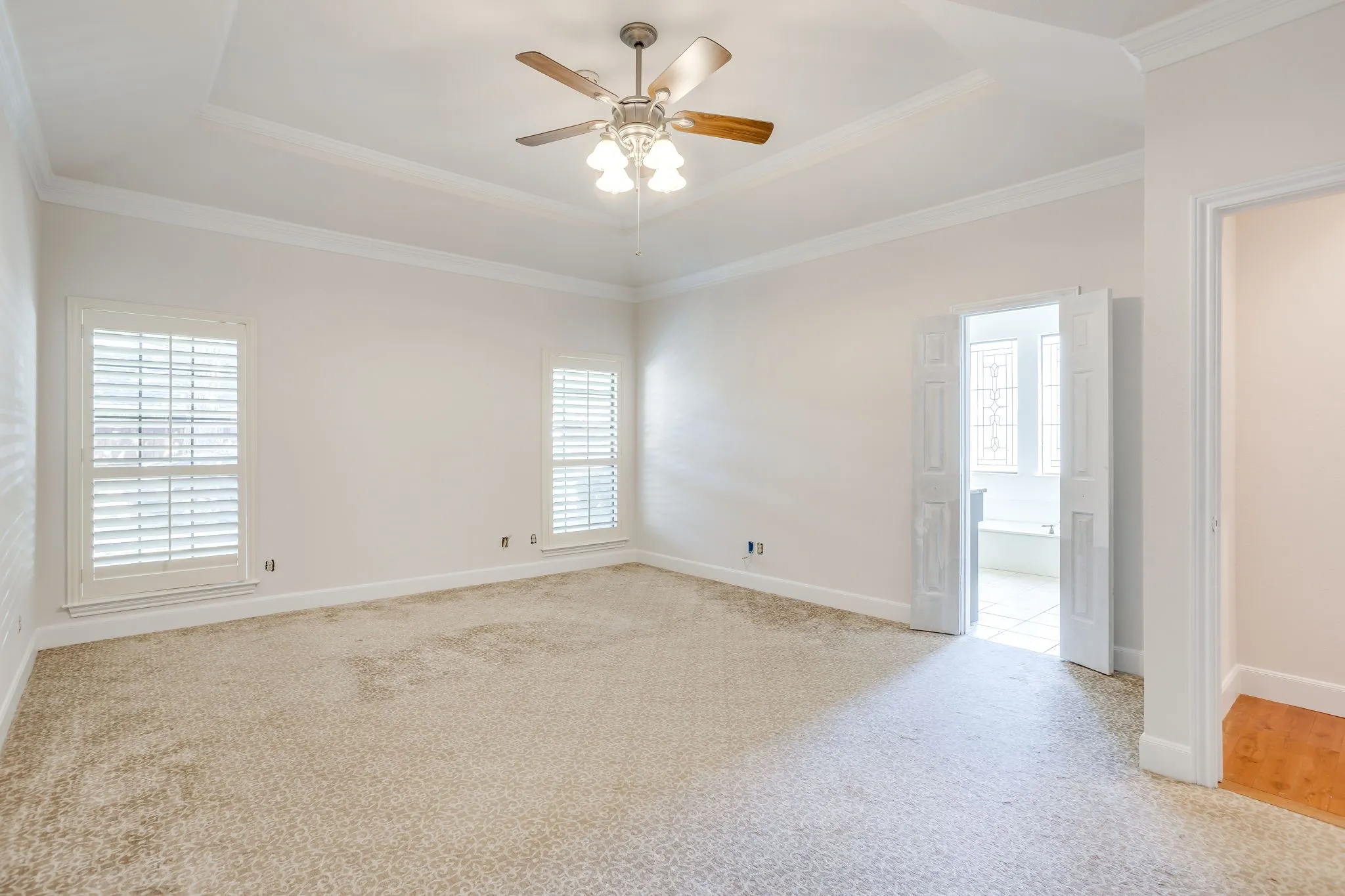 Single Family Residence For Rent in Tarrant County , 990 Oak Ridge Drive, Keller, Texas 76248, 4 Bedroom, 2 Bathroom, 2 Garage spaces, 2,300 Sqft, built in 1986, mls#21397129, Real Estate Agent in Keller, Homes For Rent in Tarrant county, Homes For Rent in Keller, Realtor in Keller Texas, Real Estate Brokerage Independent Realty Texas, Luminita Cordes Realtor