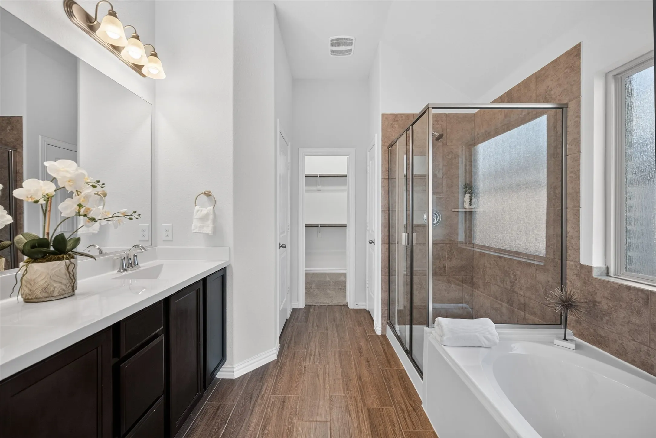 Single Family Residence For Rent in Denton County , 1352 Lake Grove Drive, Little Elm, Texas 75068, 4 Bedroom, 4 Bathroom, 2 Garage spaces, 2,423 Sqft, built in 2019, mls#21396598, Real Estate Agent in Little Elm, Homes For Rent in Denton county, Homes For Rent in Little Elm, Realtor in Little Elm Texas, Real Estate Brokerage Independent Realty Texas, Luminita Cordes Realtor