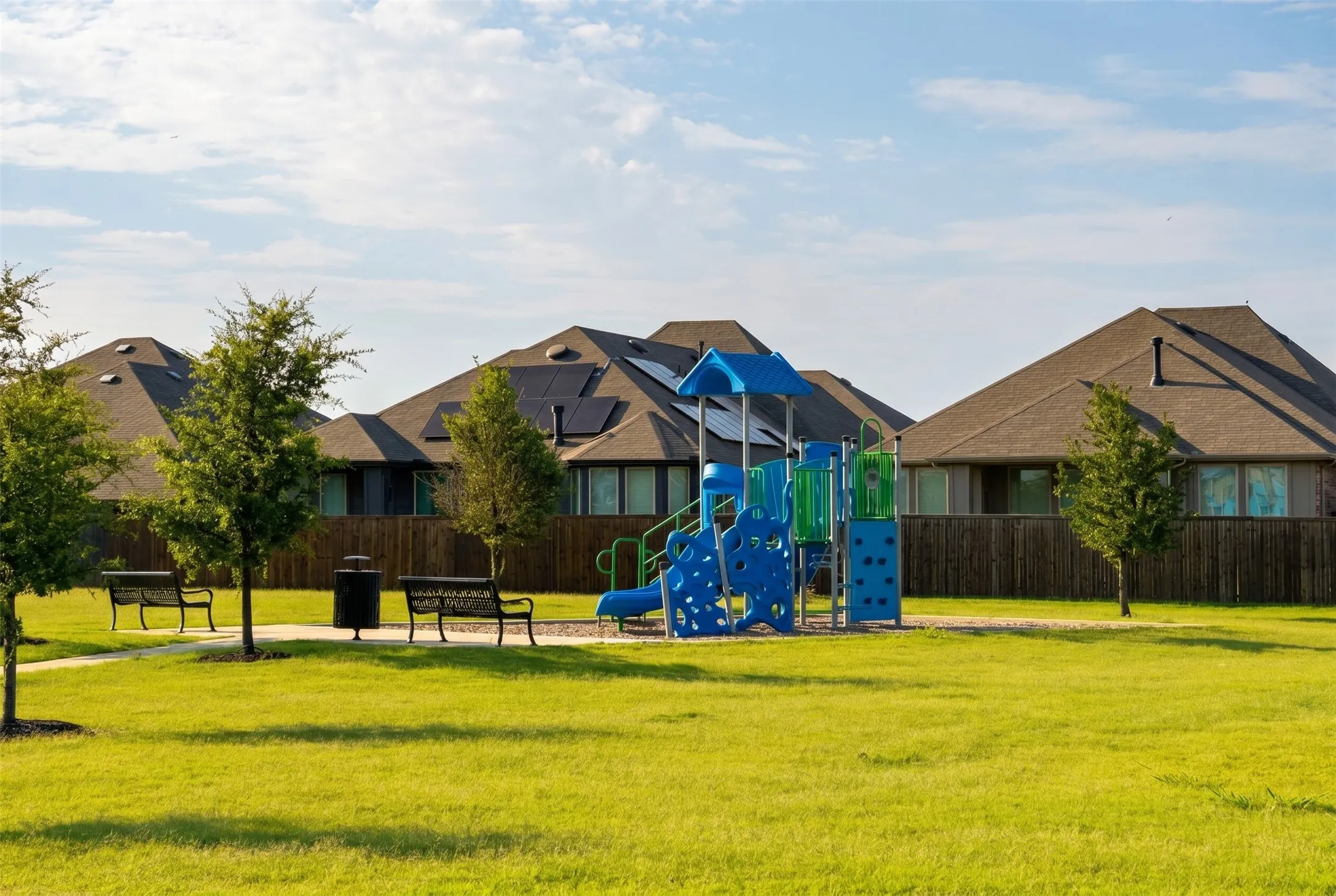 Single Family Residence For Rent in Denton County , 1352 Lake Grove Drive, Little Elm, Texas 75068, 4 Bedroom, 4 Bathroom, 2 Garage spaces, 2,423 Sqft, built in 2019, mls#21396598, Real Estate Agent in Little Elm, Homes For Rent in Denton county, Homes For Rent in Little Elm, Realtor in Little Elm Texas, Real Estate Brokerage Independent Realty Texas, Luminita Cordes Realtor