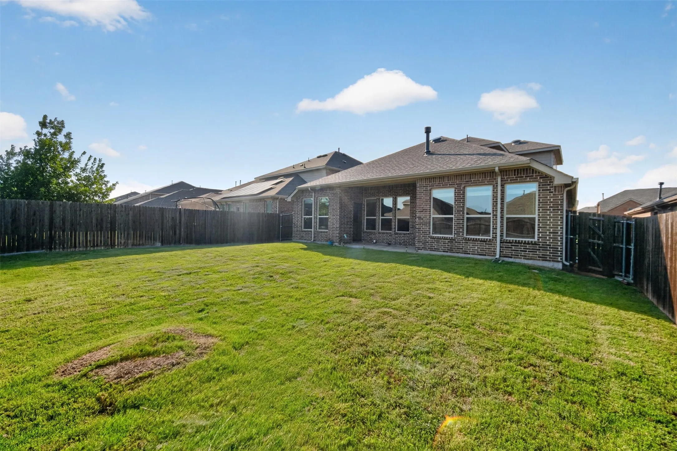 Single Family Residence For Rent in Denton County , 1352 Lake Grove Drive, Little Elm, Texas 75068, 4 Bedroom, 4 Bathroom, 2 Garage spaces, 2,423 Sqft, built in 2019, mls#21396598, Real Estate Agent in Little Elm, Homes For Rent in Denton county, Homes For Rent in Little Elm, Realtor in Little Elm Texas, Real Estate Brokerage Independent Realty Texas, Luminita Cordes Realtor
