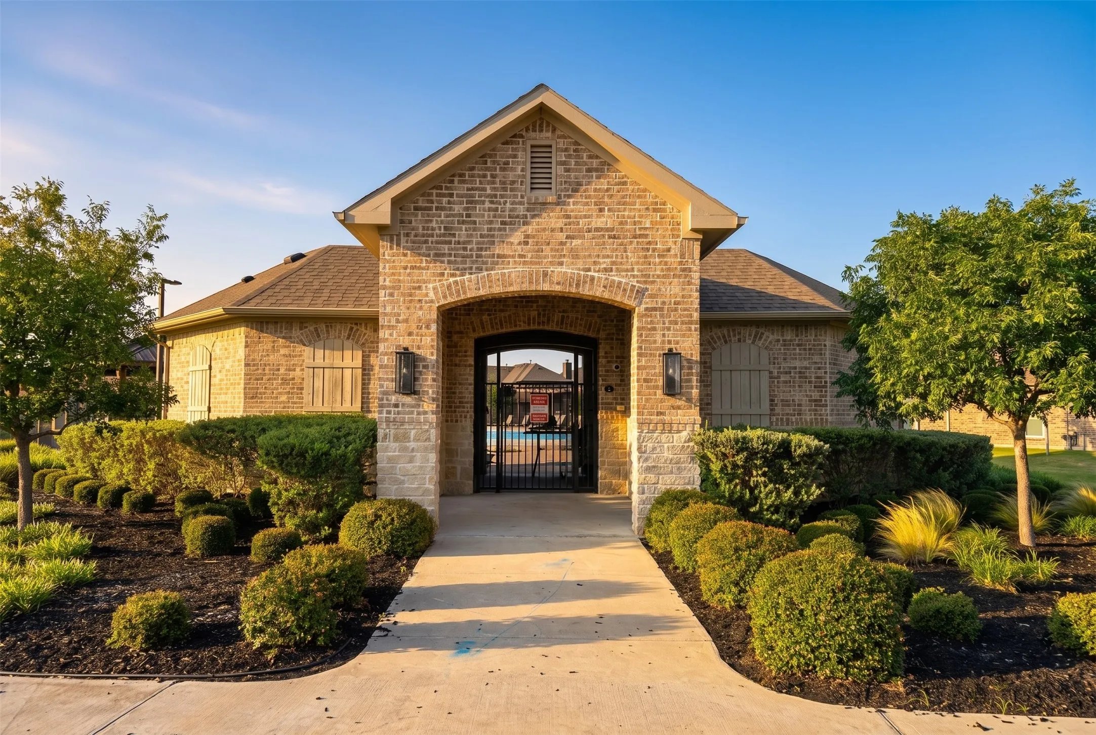 Single Family Residence For Rent in Denton County , 1352 Lake Grove Drive, Little Elm, Texas 75068, 4 Bedroom, 4 Bathroom, 2 Garage spaces, 2,423 Sqft, built in 2019, mls#21396598, Real Estate Agent in Little Elm, Homes For Rent in Denton county, Homes For Rent in Little Elm, Realtor in Little Elm Texas, Real Estate Brokerage Independent Realty Texas, Luminita Cordes Realtor