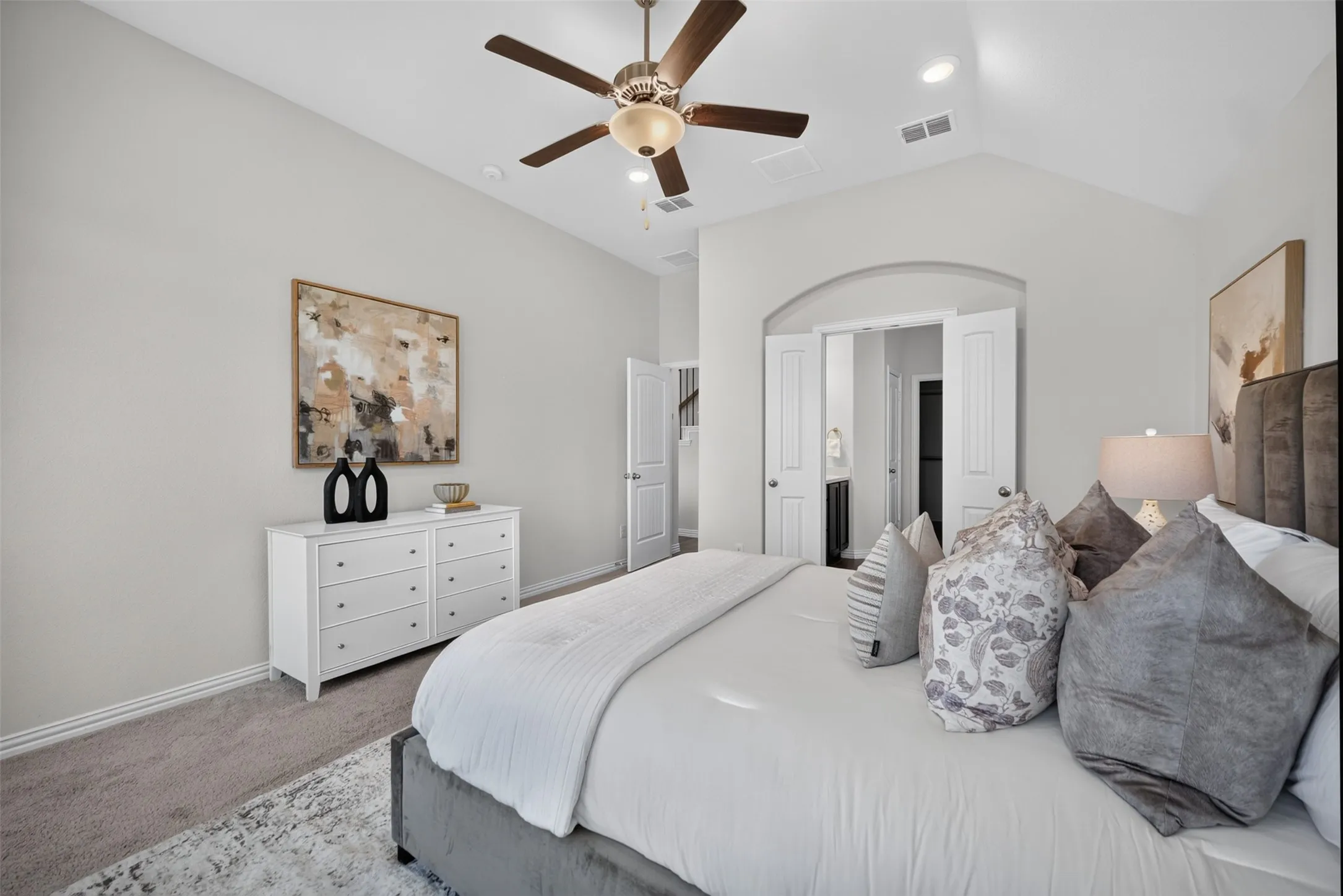 Single Family Residence For Rent in Denton County , 1352 Lake Grove Drive, Little Elm, Texas 75068, 4 Bedroom, 4 Bathroom, 2 Garage spaces, 2,423 Sqft, built in 2019, mls#21396598, Real Estate Agent in Little Elm, Homes For Rent in Denton county, Homes For Rent in Little Elm, Realtor in Little Elm Texas, Real Estate Brokerage Independent Realty Texas, Luminita Cordes Realtor