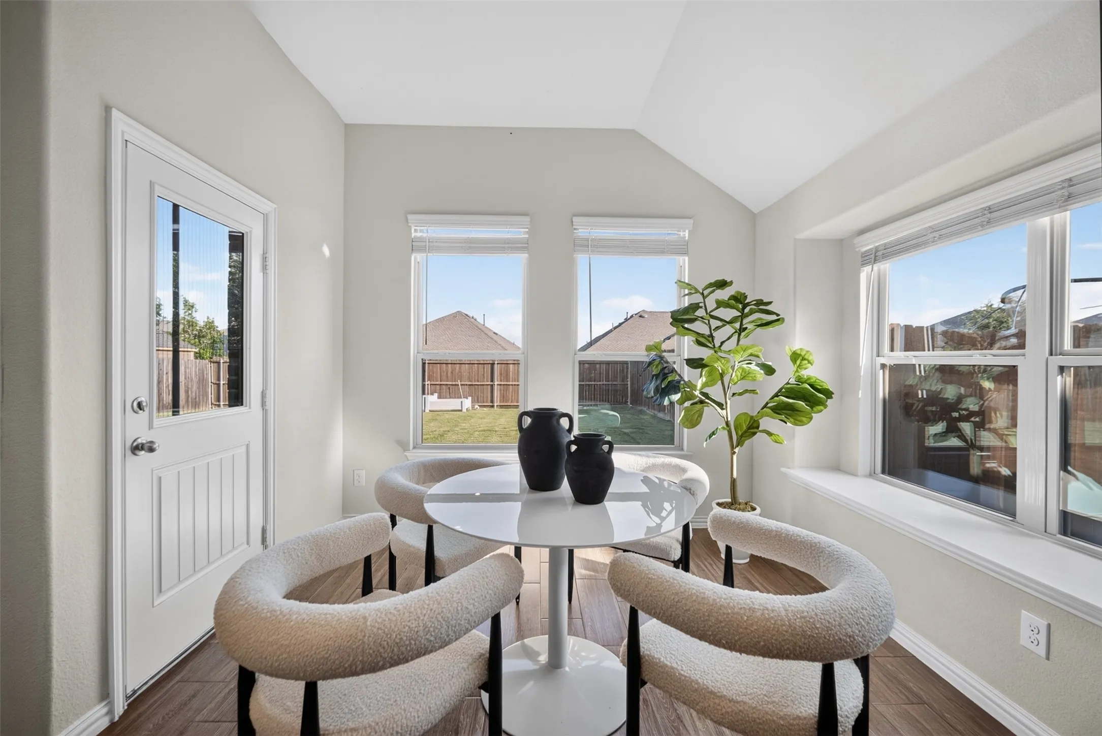 Single Family Residence For Rent in Denton County , 1352 Lake Grove Drive, Little Elm, Texas 75068, 4 Bedroom, 4 Bathroom, 2 Garage spaces, 2,423 Sqft, built in 2019, mls#21396598, Real Estate Agent in Little Elm, Homes For Rent in Denton county, Homes For Rent in Little Elm, Realtor in Little Elm Texas, Real Estate Brokerage Independent Realty Texas, Luminita Cordes Realtor