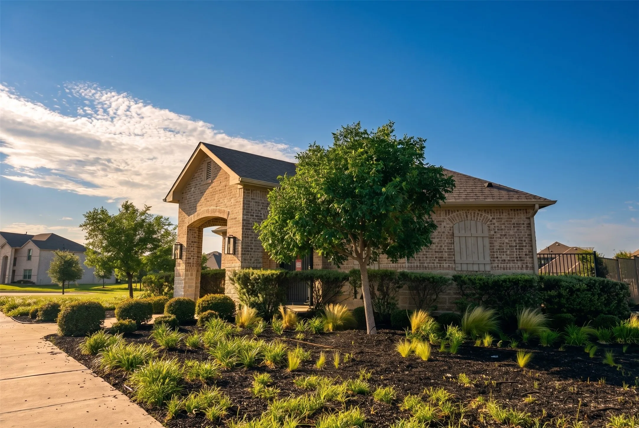 Single Family Residence For Rent in Denton County , 1352 Lake Grove Drive, Little Elm, Texas 75068, 4 Bedroom, 4 Bathroom, 2 Garage spaces, 2,423 Sqft, built in 2019, mls#21396598, Real Estate Agent in Little Elm, Homes For Rent in Denton county, Homes For Rent in Little Elm, Realtor in Little Elm Texas, Real Estate Brokerage Independent Realty Texas, Luminita Cordes Realtor