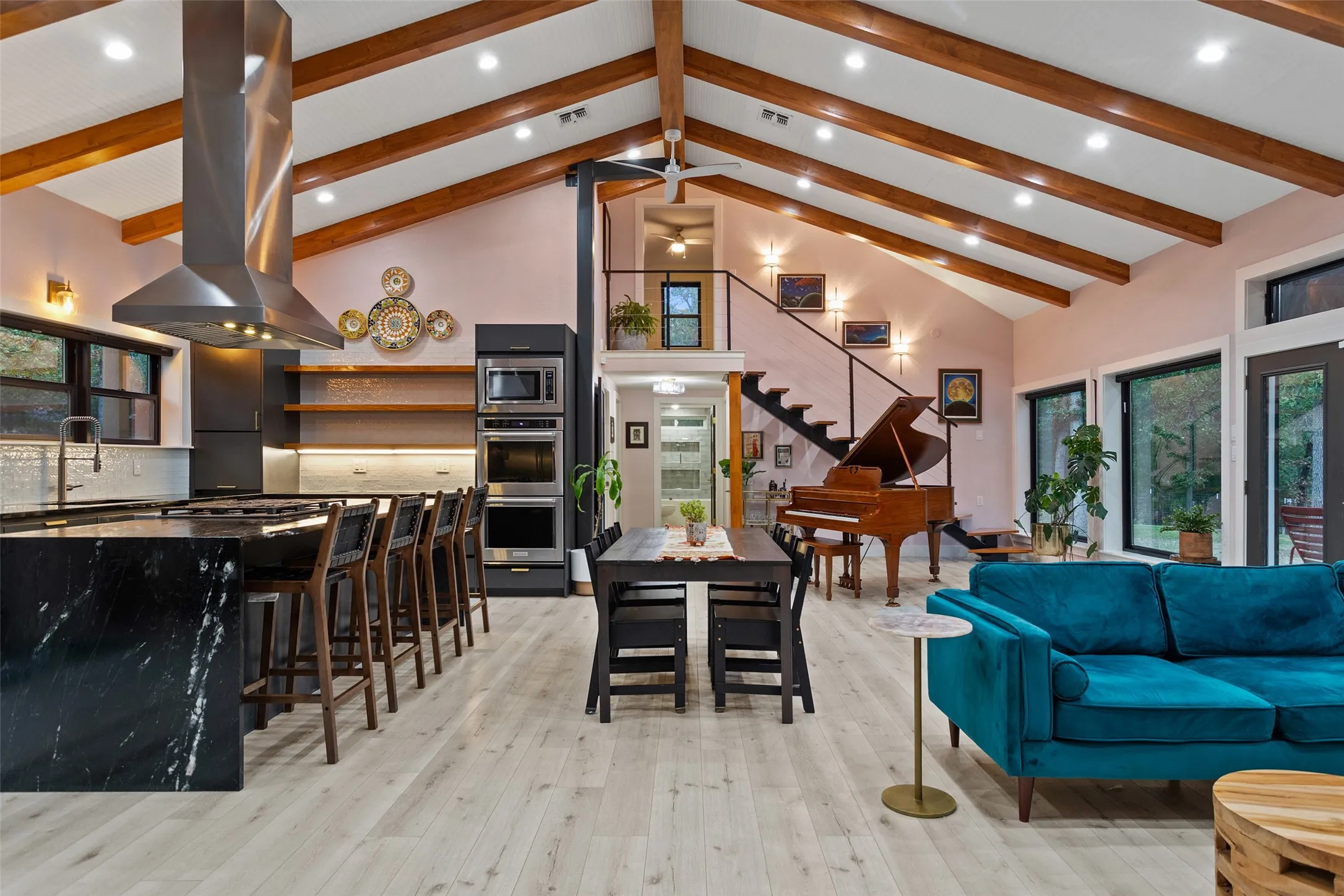 Single Family Residence For Sale in Wood County , 3464 FM 1254, Mineola, Texas 75773, 4 Bedroom, 2 Bathroom, Garage spaces, 2,722 Sqft, built in 2002, mls#21396437, Real Estate Agent in Mineola, Homes For Sale in Wood county, Homes For Sale in Mineola, Realtor in Mineola Texas, Real Estate Brokerage Independent Realty Texas, Luminita Cordes Realtor