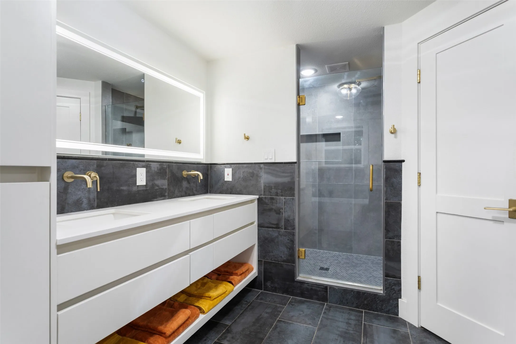 Single Family Residence For Sale in Wood County , 3464 FM 1254, Mineola, Texas 75773, 4 Bedroom, 2 Bathroom, Garage spaces, 2,722 Sqft, built in 2002, mls#21396437, Real Estate Agent in Mineola, Homes For Sale in Wood county, Homes For Sale in Mineola, Realtor in Mineola Texas, Real Estate Brokerage Independent Realty Texas, Luminita Cordes Realtor