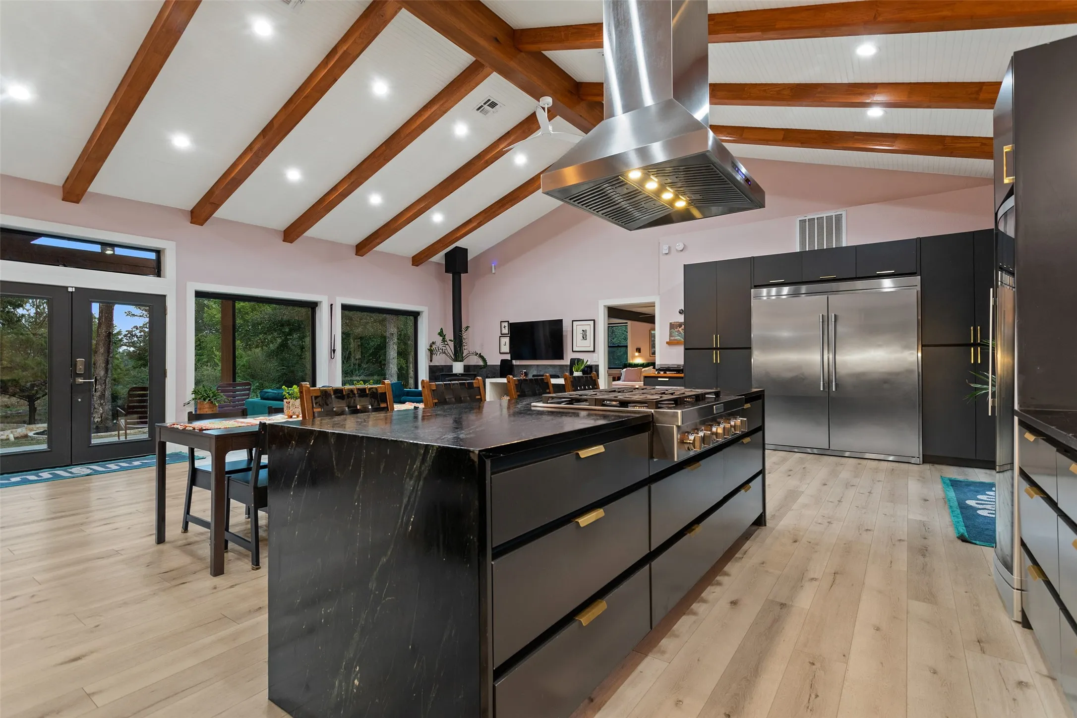 Single Family Residence For Sale in Wood County , 3464 FM 1254, Mineola, Texas 75773, 4 Bedroom, 2 Bathroom, Garage spaces, 2,722 Sqft, built in 2002, mls#21396437, Real Estate Agent in Mineola, Homes For Sale in Wood county, Homes For Sale in Mineola, Realtor in Mineola Texas, Real Estate Brokerage Independent Realty Texas, Luminita Cordes Realtor