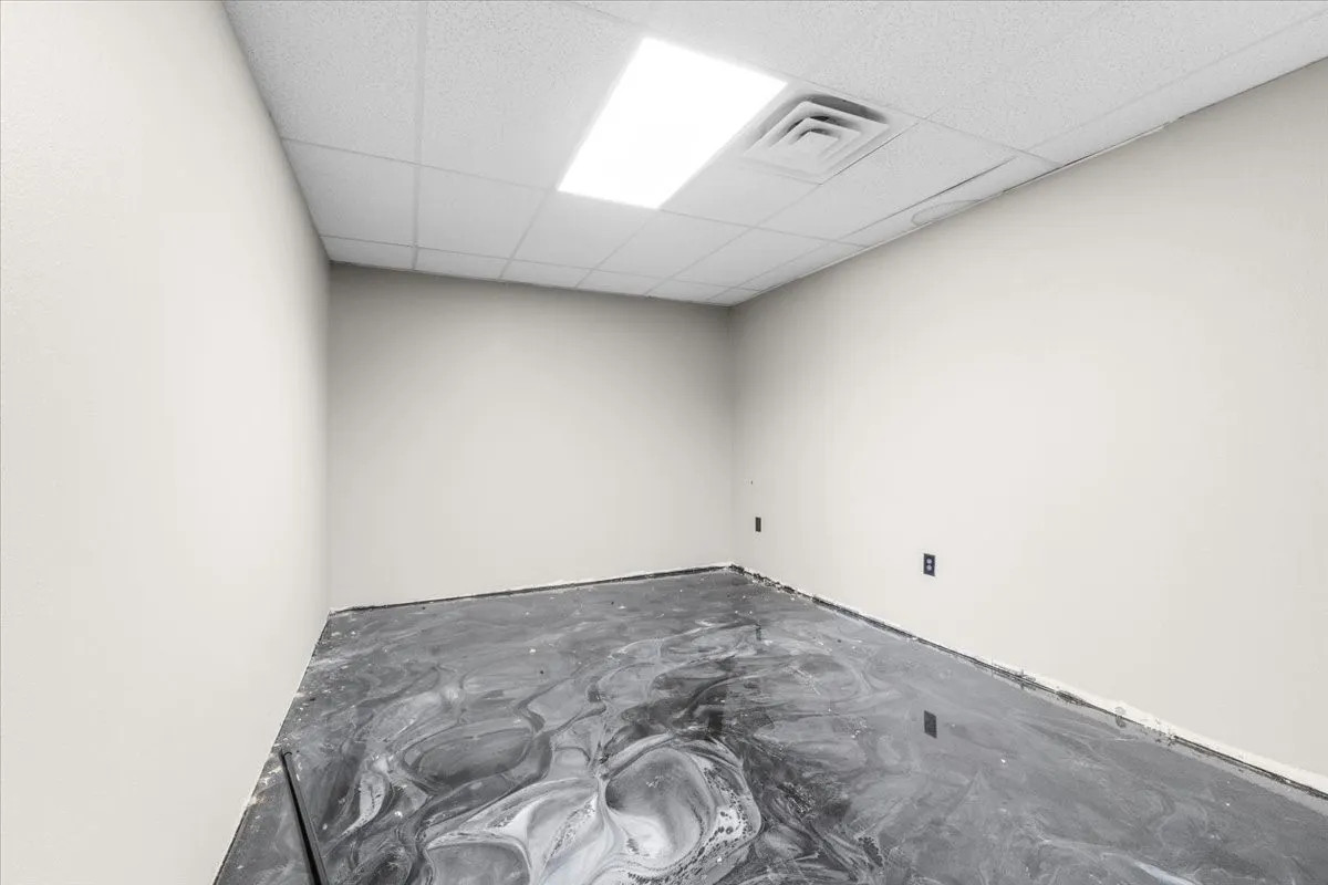 Industrial For Sale in Hood County , 3206 W US Highway 377, Granbury, Texas 76048, 0, 0, Garage spaces, 11,212 Sqft, built in 1998, mls#21397133, Real Estate Agent in Granbury, Homes For Sale in Hood county, Homes For Sale in Granbury, Realtor in Granbury Texas, Real Estate Brokerage Independent Realty Texas, Luminita Cordes Realtor