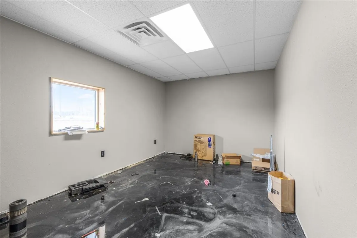 Industrial For Sale in Hood County , 3206 W US Highway 377, Granbury, Texas 76048, 0, 0, Garage spaces, 11,212 Sqft, built in 1998, mls#21397133, Real Estate Agent in Granbury, Homes For Sale in Hood county, Homes For Sale in Granbury, Realtor in Granbury Texas, Real Estate Brokerage Independent Realty Texas, Luminita Cordes Realtor