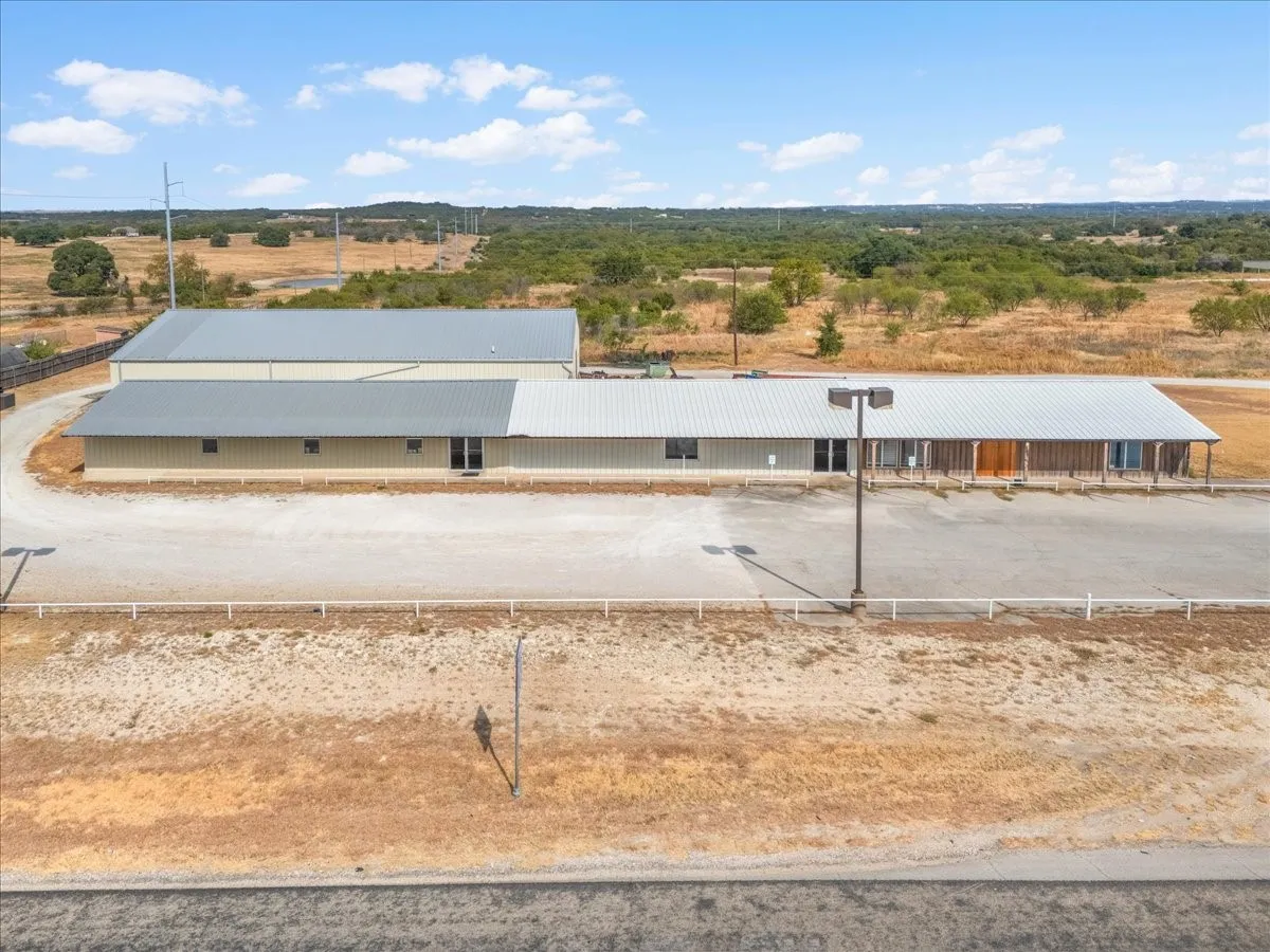 Industrial For Sale in Hood County , 3206 W US Highway 377, Granbury, Texas 76048, 0, 0, Garage spaces, 11,212 Sqft, built in 1998, mls#21397133, Real Estate Agent in Granbury, Homes For Sale in Hood county, Homes For Sale in Granbury, Realtor in Granbury Texas, Real Estate Brokerage Independent Realty Texas, Luminita Cordes Realtor