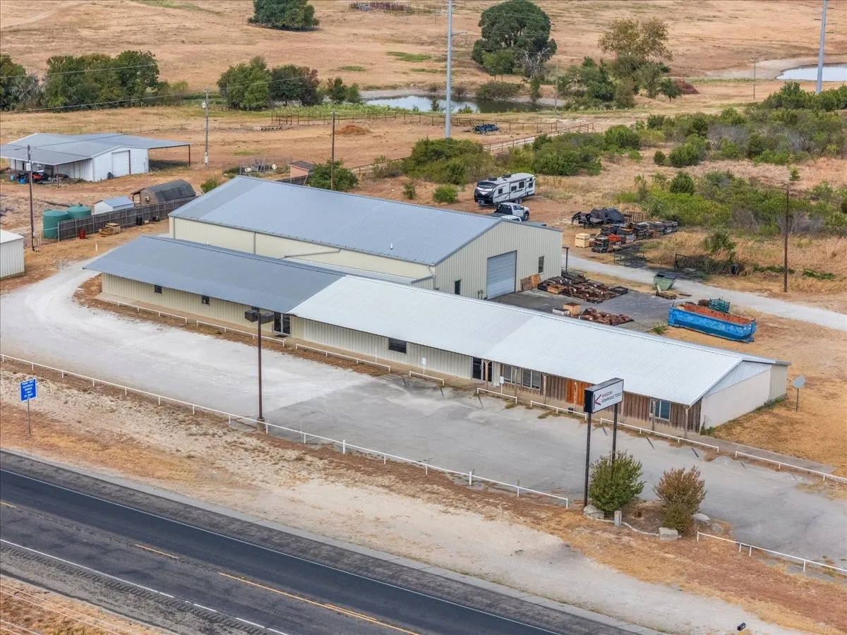 Industrial For Sale in Hood County , 3206 W US Highway 377, Granbury, Texas 76048, 0, 0, Garage spaces, 11,212 Sqft, built in 1998, mls#21397133, Real Estate Agent in Granbury, Homes For Sale in Hood county, Homes For Sale in Granbury, Realtor in Granbury Texas, Real Estate Brokerage Independent Realty Texas, Luminita Cordes Realtor