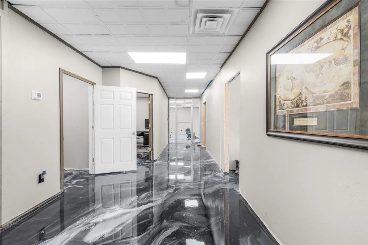 Industrial For Sale in Hood County , 3206 W US Highway 377, Granbury, Texas 76048, 0, 0, Garage spaces, 11,212 Sqft, built in 1998, mls#21397133, Real Estate Agent in Granbury, Homes For Sale in Hood county, Homes For Sale in Granbury, Realtor in Granbury Texas, Real Estate Brokerage Independent Realty Texas, Luminita Cordes Realtor