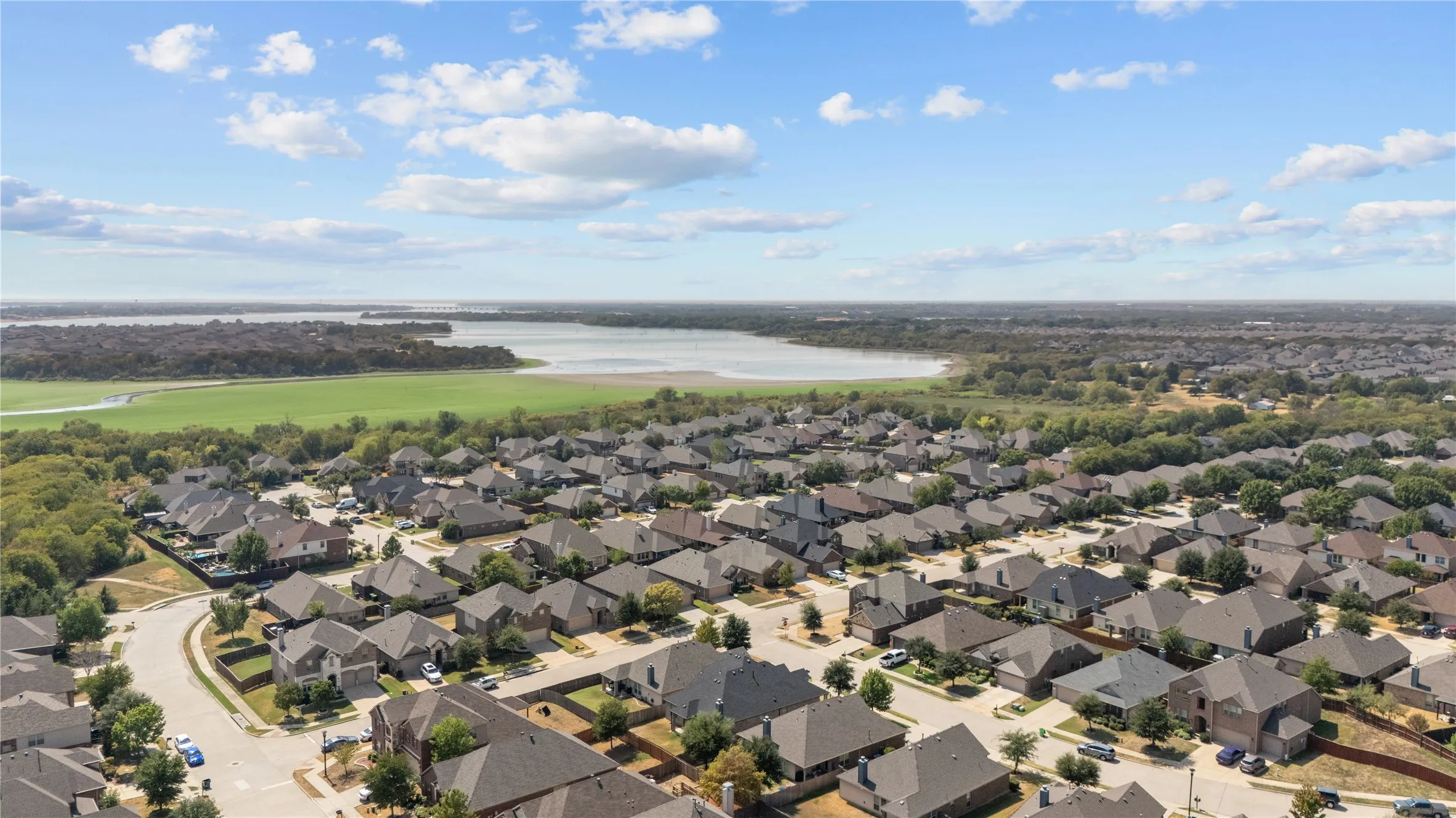 Single Family Residence For Sale in Denton County , 2417 Michelle Creek Drive, Little Elm, Texas 75068, 3 Bedroom, 3 Bathroom, 2 Garage spaces, 2,258 Sqft, built in 2014, mls#21397104, Real Estate Agent in Little Elm, Homes For Sale in Denton county, Homes For Sale in Little Elm, Realtor in Little Elm Texas, Real Estate Brokerage Independent Realty Texas, Luminita Cordes Realtor