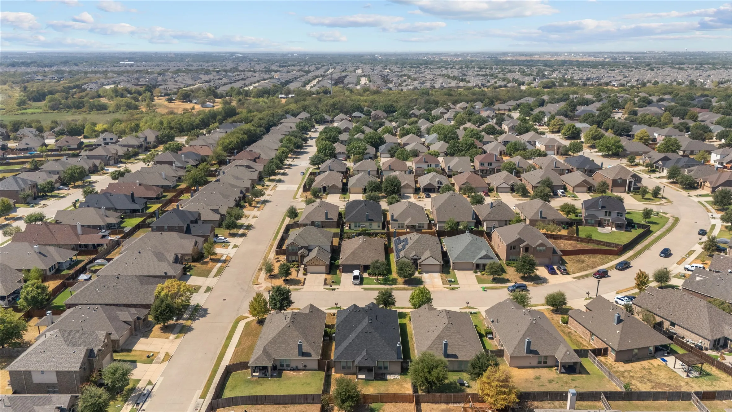 Single Family Residence For Sale in Denton County , 2417 Michelle Creek Drive, Little Elm, Texas 75068, 3 Bedroom, 3 Bathroom, 2 Garage spaces, 2,258 Sqft, built in 2014, mls#21397104, Real Estate Agent in Little Elm, Homes For Sale in Denton county, Homes For Sale in Little Elm, Realtor in Little Elm Texas, Real Estate Brokerage Independent Realty Texas, Luminita Cordes Realtor