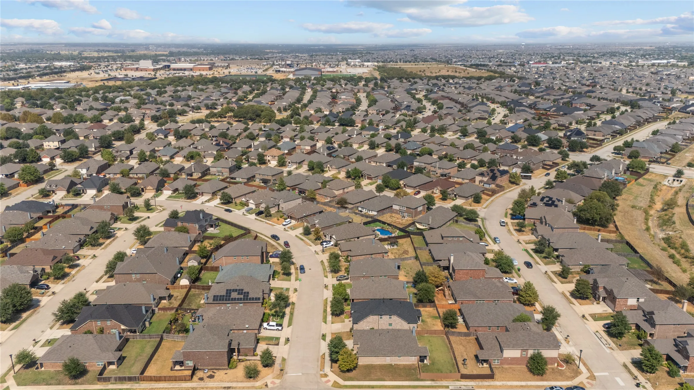 Single Family Residence For Sale in Denton County , 2417 Michelle Creek Drive, Little Elm, Texas 75068, 3 Bedroom, 3 Bathroom, 2 Garage spaces, 2,258 Sqft, built in 2014, mls#21397104, Real Estate Agent in Little Elm, Homes For Sale in Denton county, Homes For Sale in Little Elm, Realtor in Little Elm Texas, Real Estate Brokerage Independent Realty Texas, Luminita Cordes Realtor