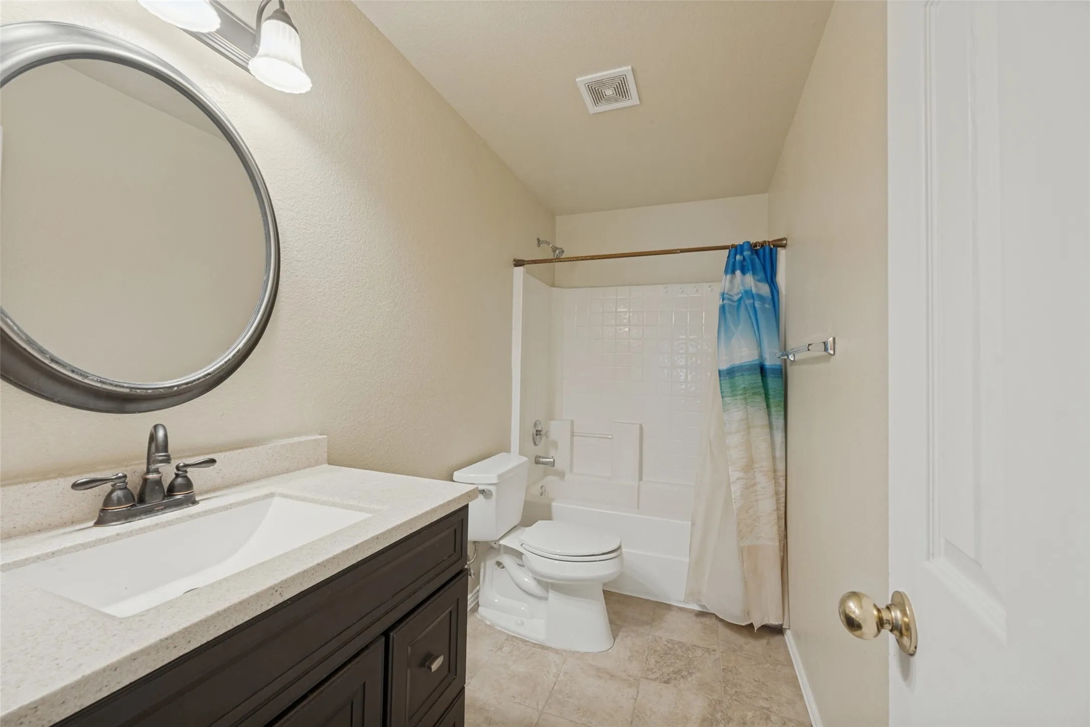 Single Family Residence For Sale in Tarrant County , 814 White Dove Drive, Arlington, Texas 76017, 5 Bedroom, 3 Bathroom, 2 Garage spaces, 3,324 Sqft, built in 2002, mls#21396541, Real Estate Agent in Arlington, Homes For Sale in Tarrant county, Homes For Sale in Arlington, Realtor in Arlington Texas, Real Estate Brokerage Independent Realty Texas, Luminita Cordes Realtor