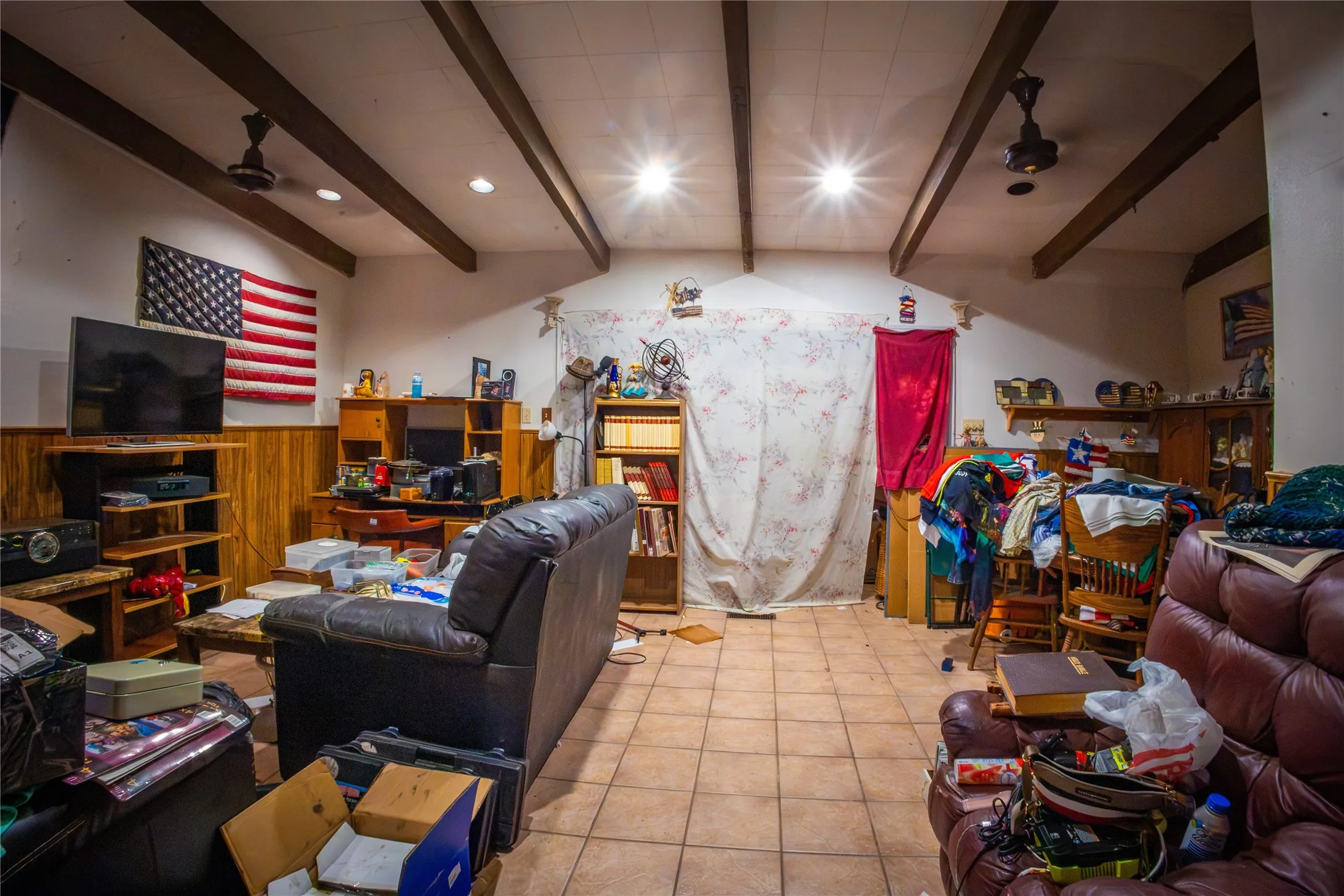 Single Family Residence For Sale in Dallas County , 1720 Salem Street, Irving, Texas 75061, 7 Bedroom, 2 Bathroom, 1 Garage spaces, 3,637 Sqft, built in 1956, mls#21396070, Real Estate Agent in Irving, Homes For Sale in Dallas county, Homes For Sale in Irving, Realtor in Irving Texas, Real Estate Brokerage Independent Realty Texas, Luminita Cordes Realtor