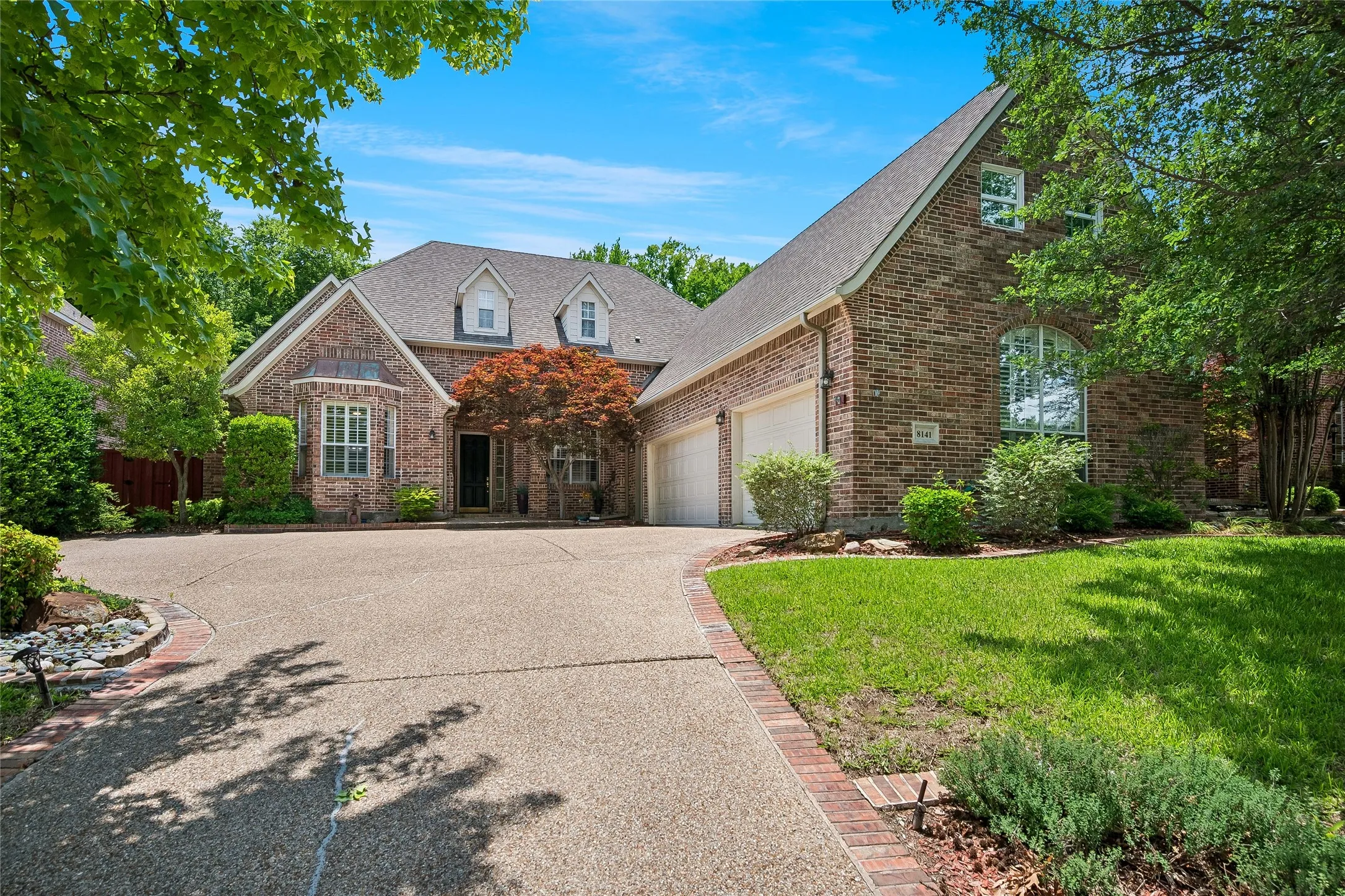 Charming house in beautiful neighborhood with huge apartment with private entrance.