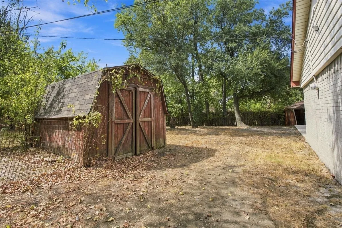 Storage building in back yard