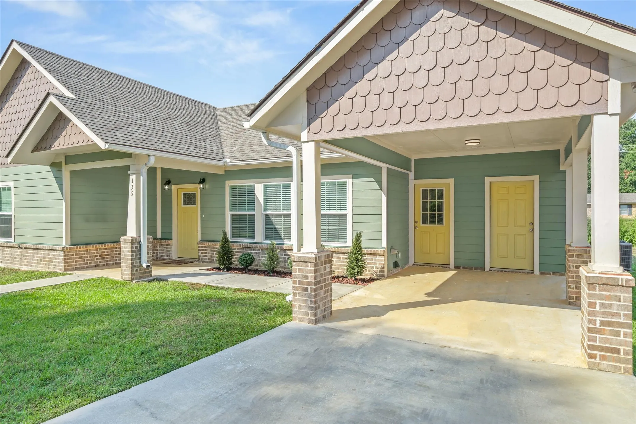 Single Family Residence For Sale in Van Zandt County , 135 Spruce, Van, Texas 75790, 3 Bedroom, 2 Bathroom, Garage spaces, 1,397 Sqft, built in 2024, mls#21397141, Real Estate Agent in Van, Homes For Sale in Van Zandt county, Homes For Sale in Van, Realtor in Van Texas, Real Estate Brokerage Independent Realty Texas, Luminita Cordes Realtor
